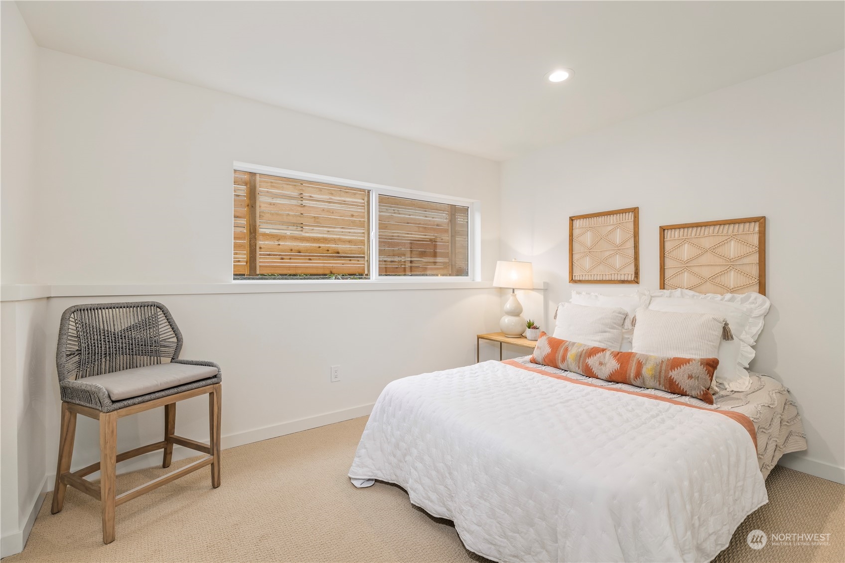 9221 B 25th Avenue SW