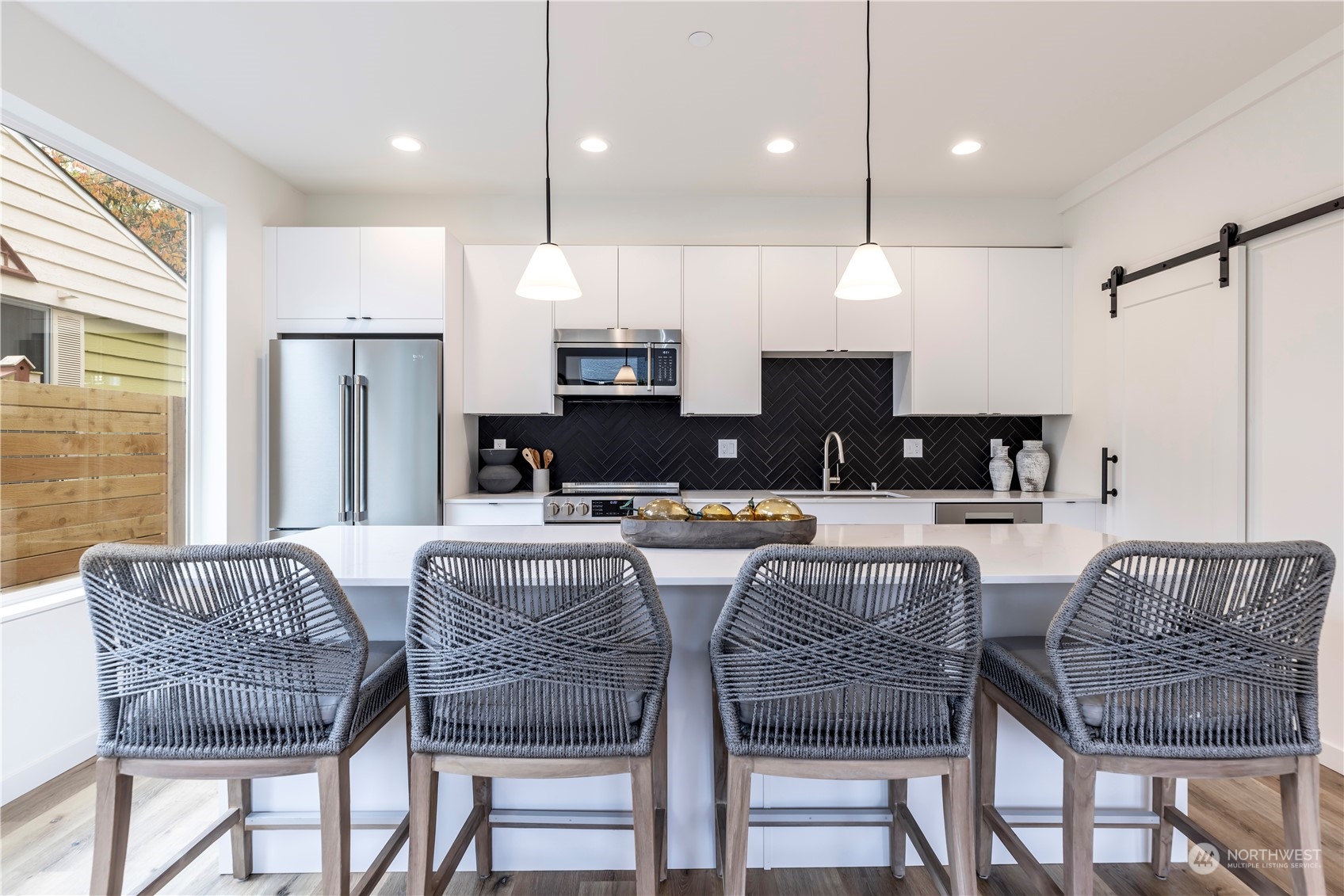 9223 B 25th Avenue SW