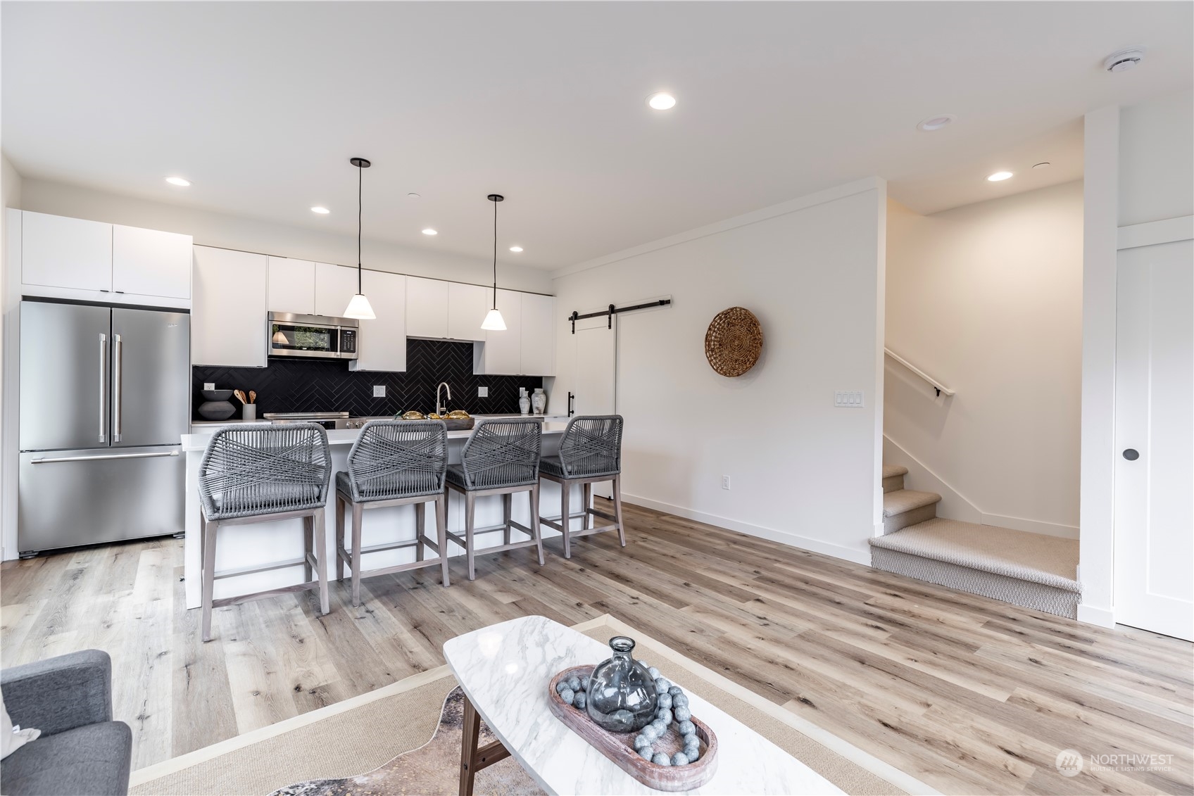 9223 B 25th Avenue SW