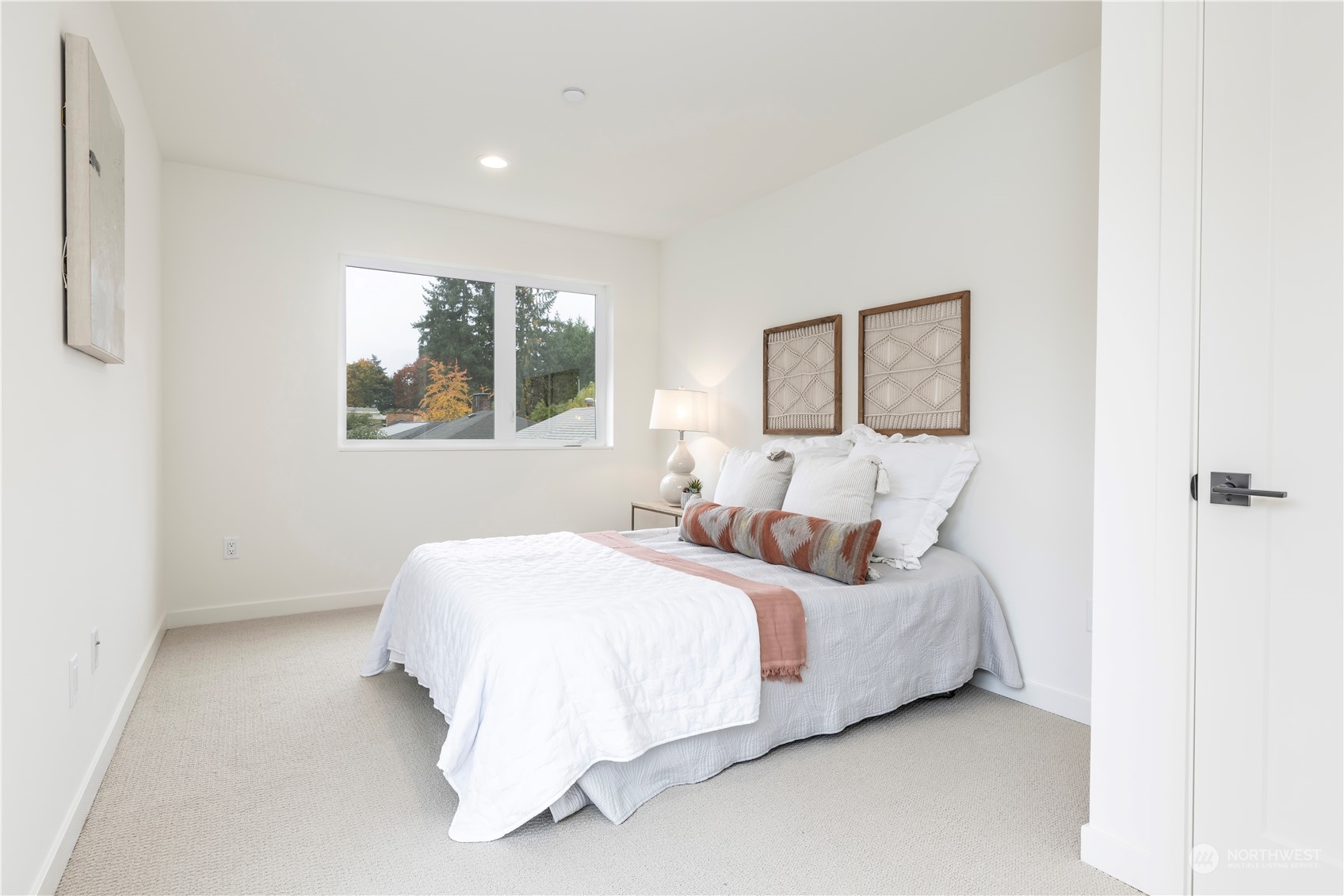 9223 B 25th Avenue SW