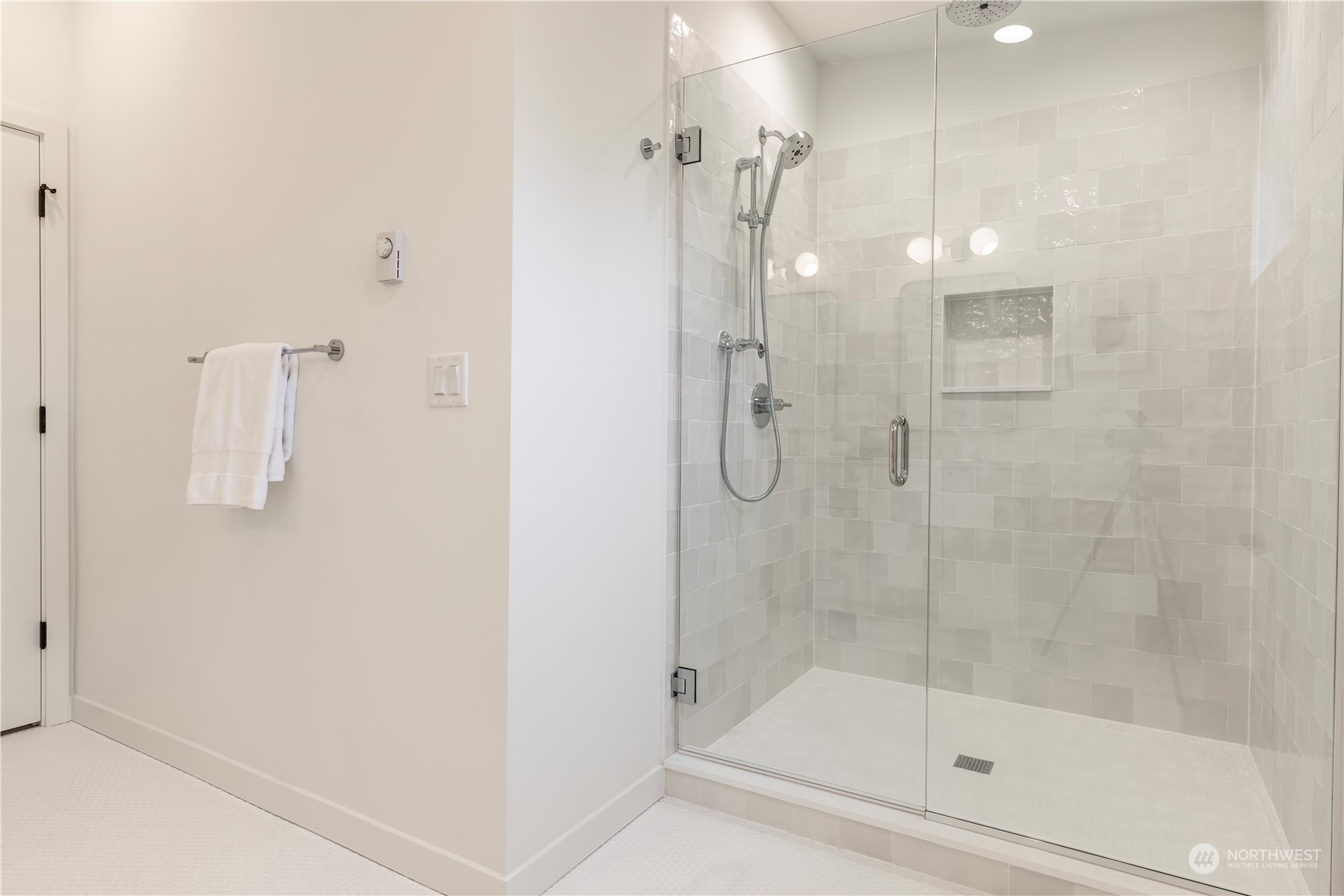 9223 B 25th Avenue SW