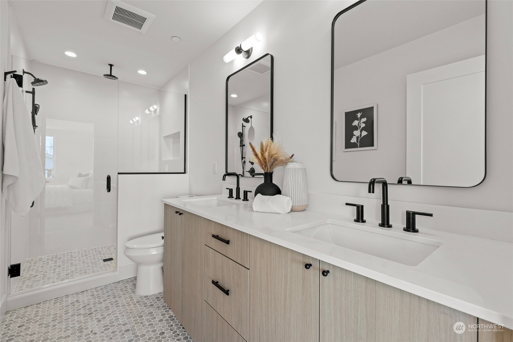 2209 A 42nd Avenue SW