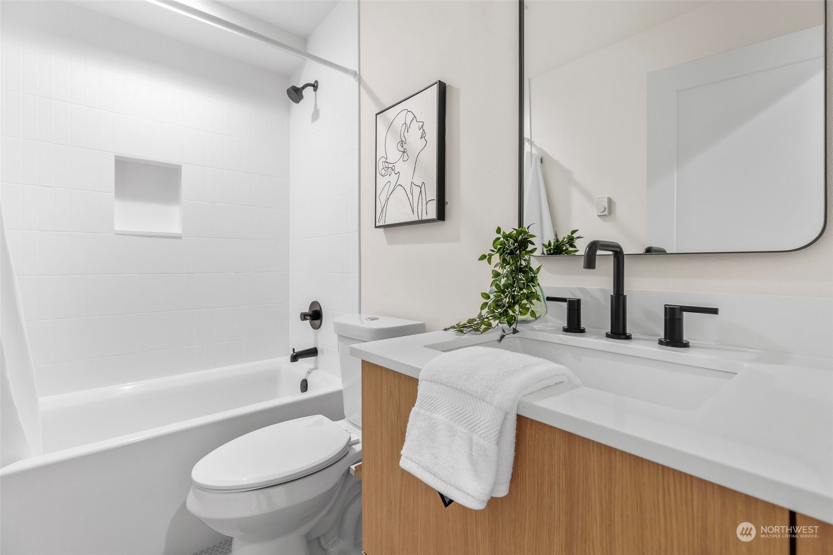 2209 B 42nd Avenue SW