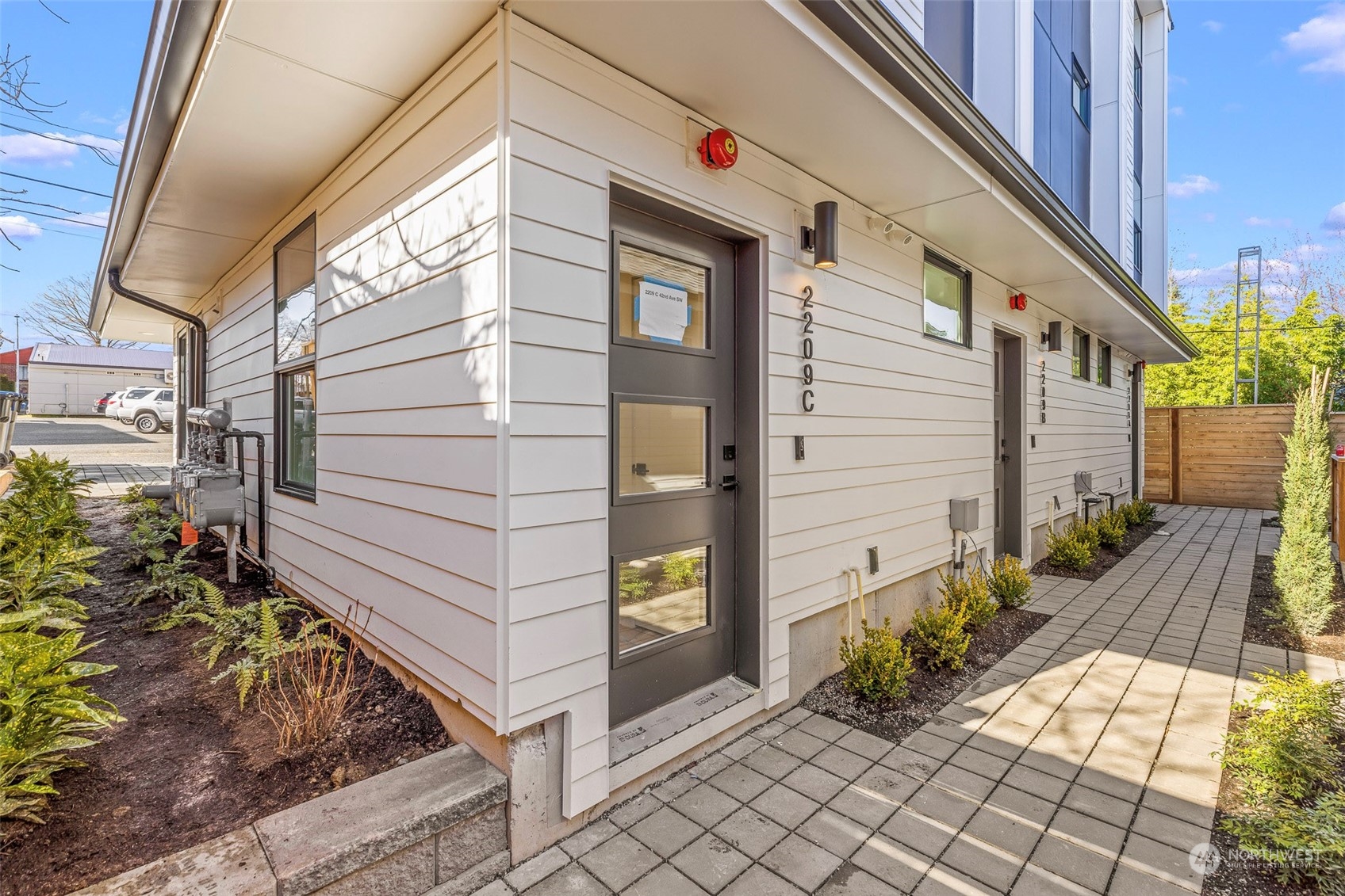 2209 B 42nd Avenue SW