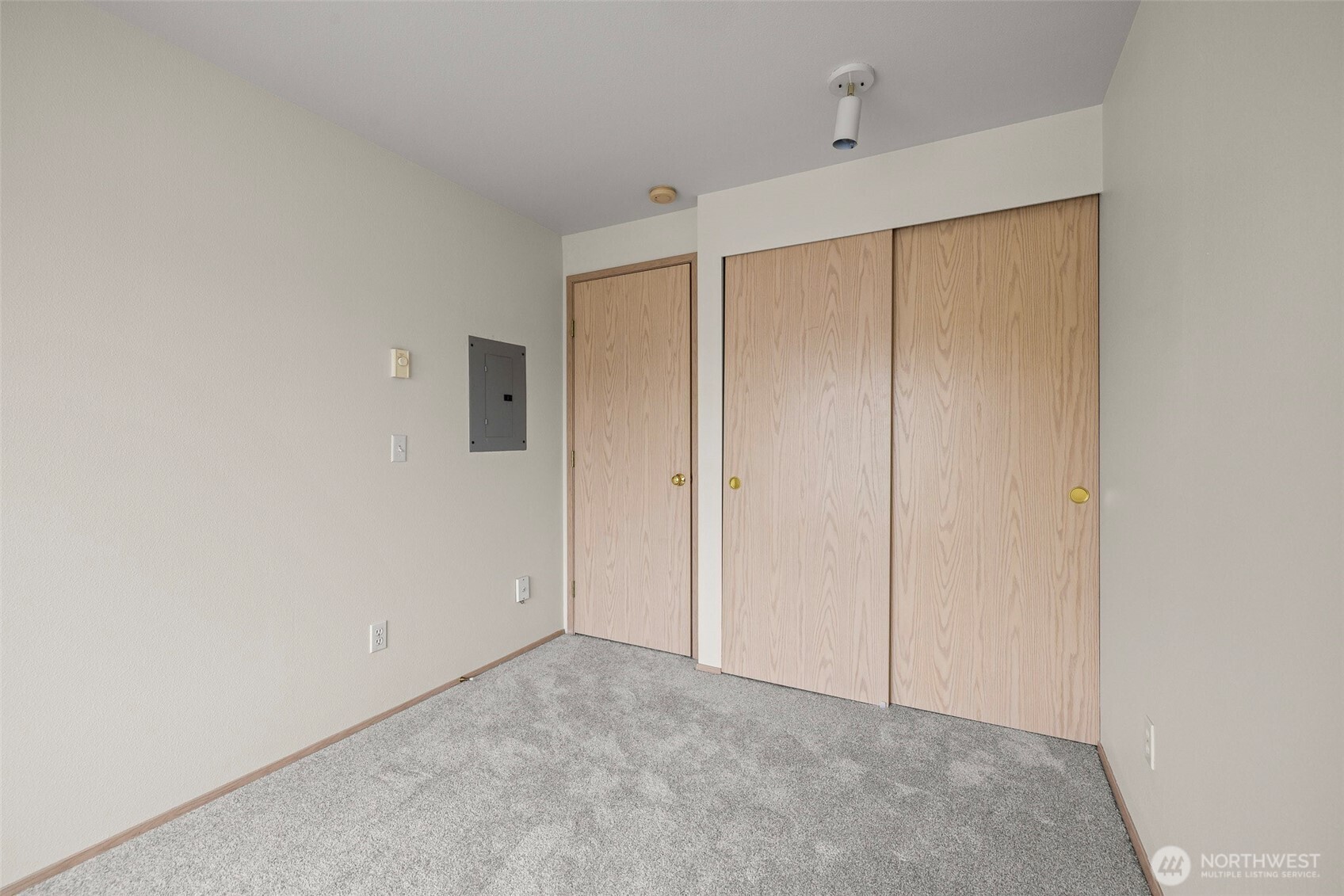 5410 S 236th Place