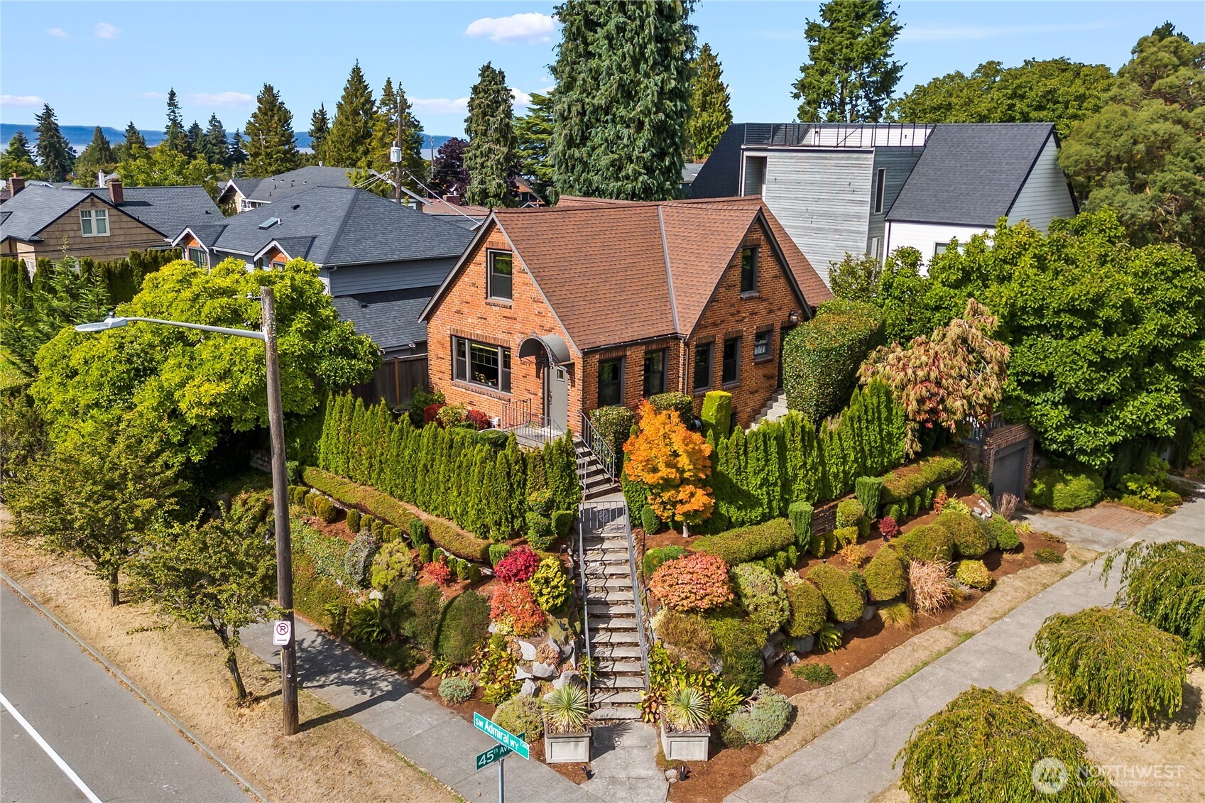 2355 45th Avenue SW