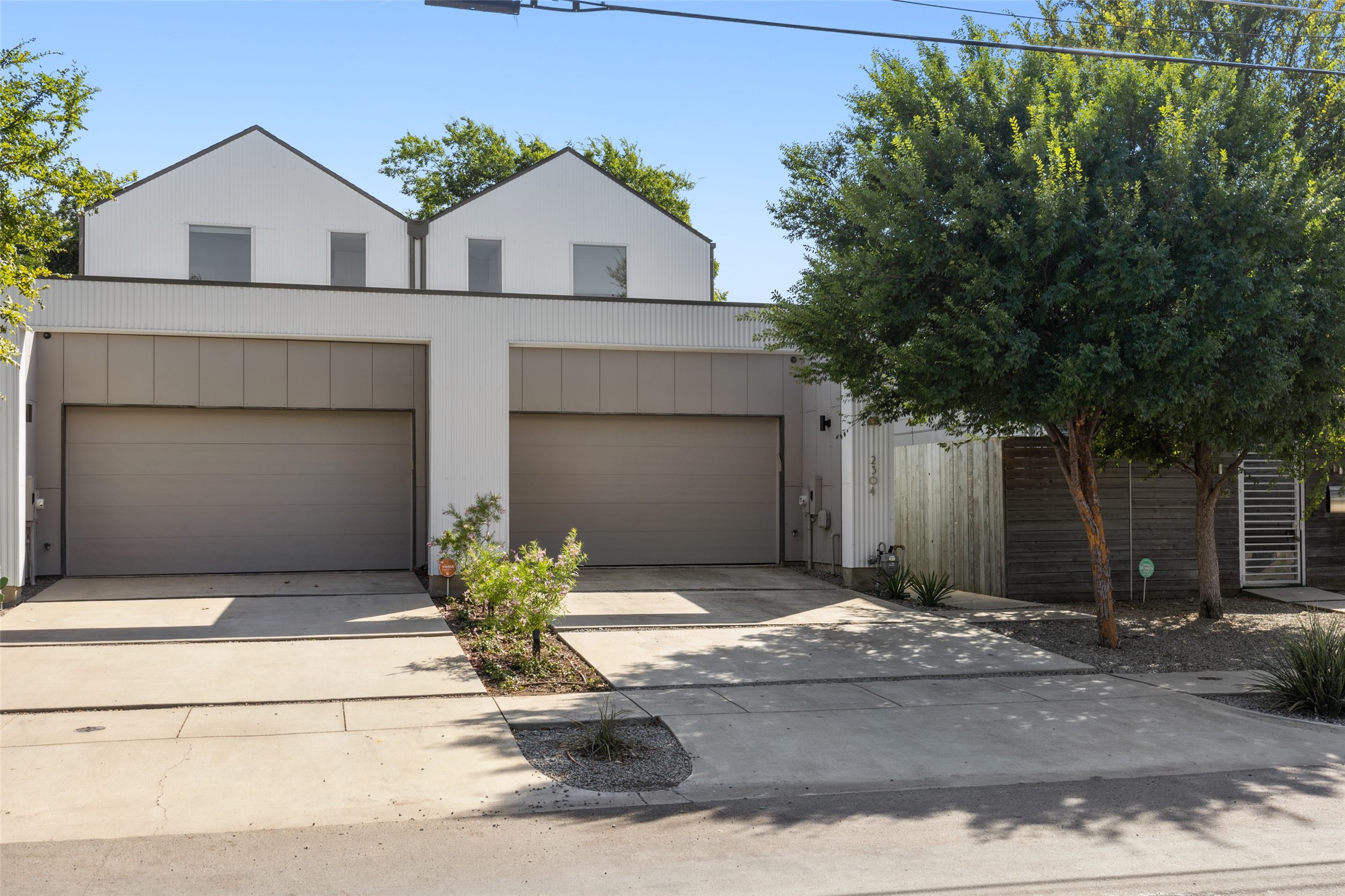 2304 Annex Avenue