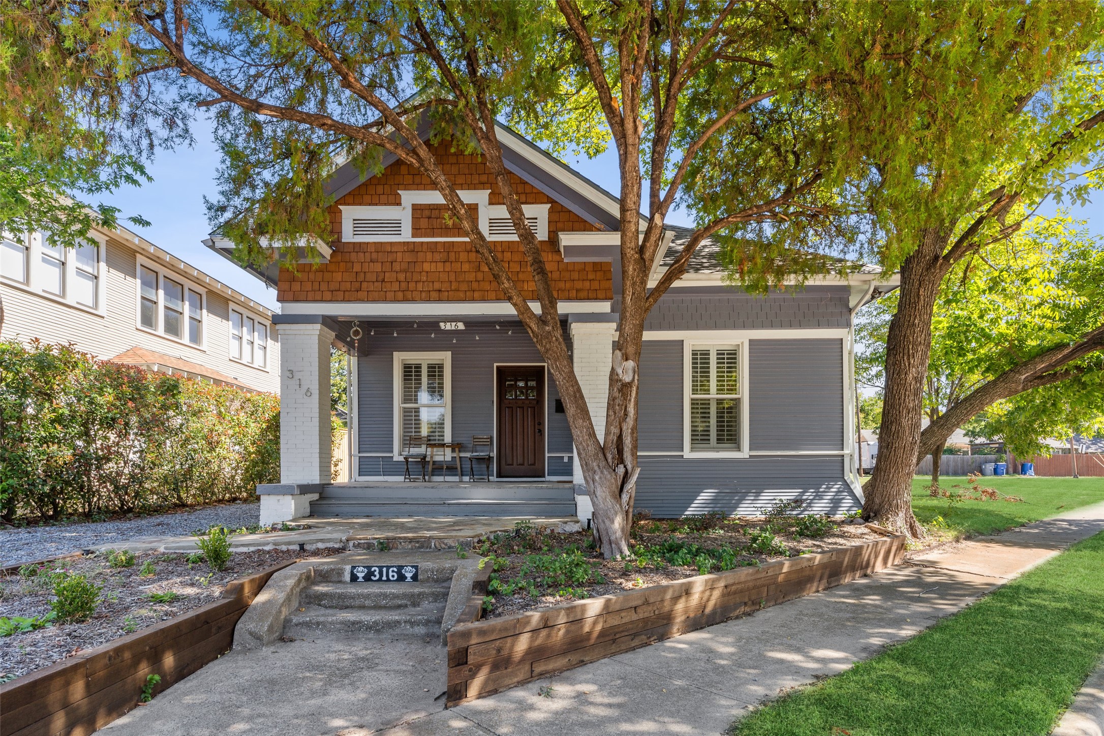 316 S Winnetka Avenue
