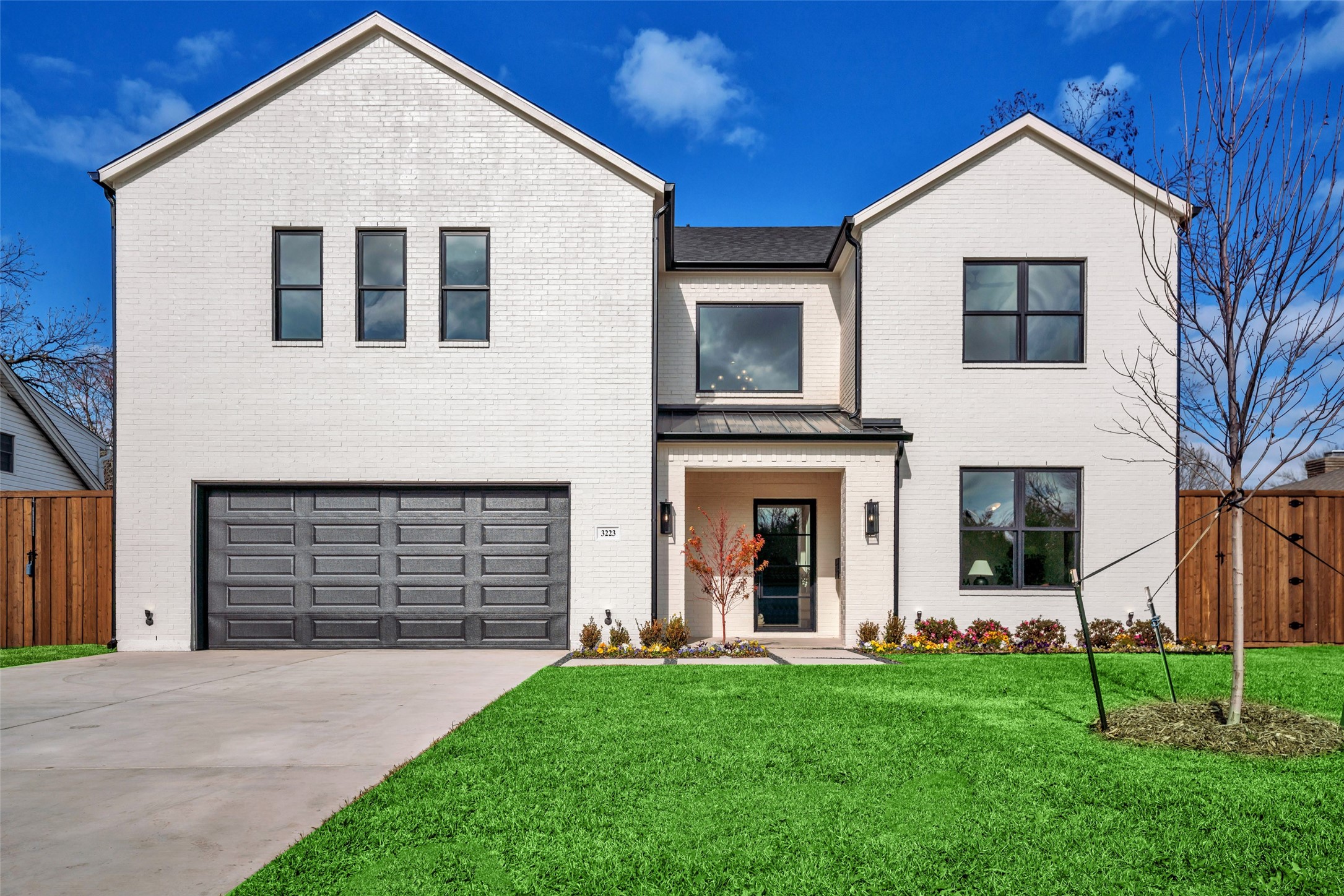 3223 Duchess Trail