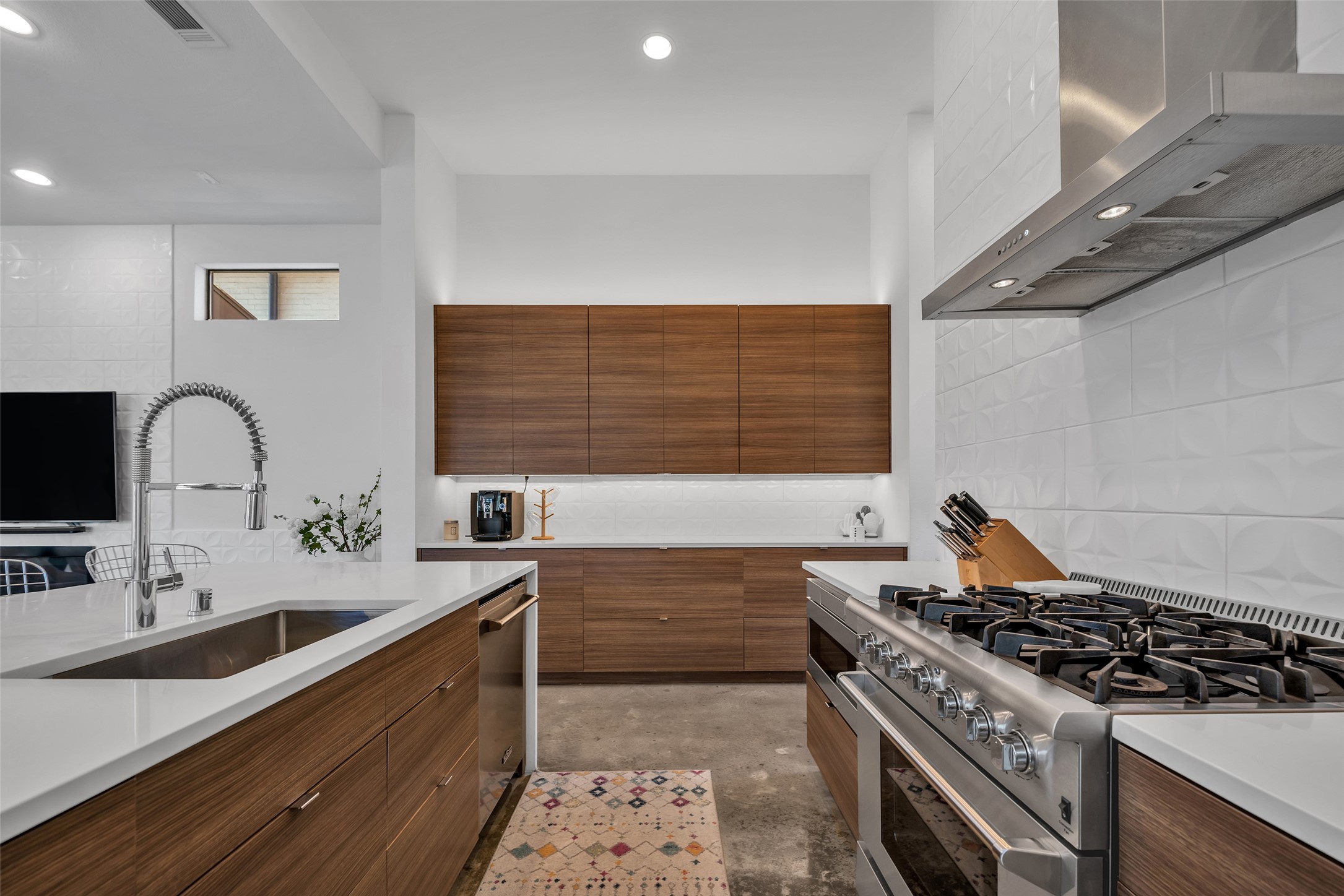 615 Kessler Reserve Court