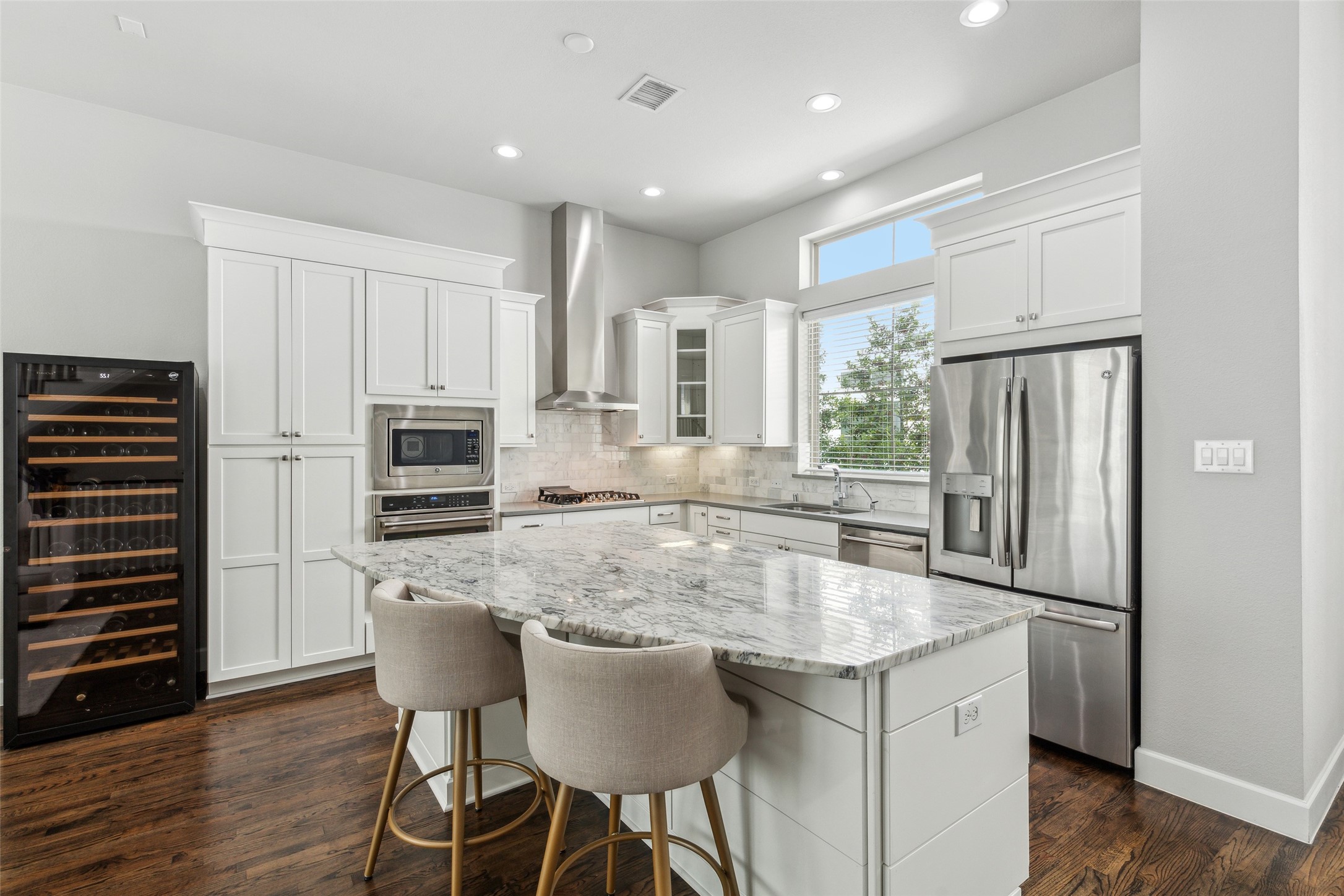 746 Lacey Oaks Place
