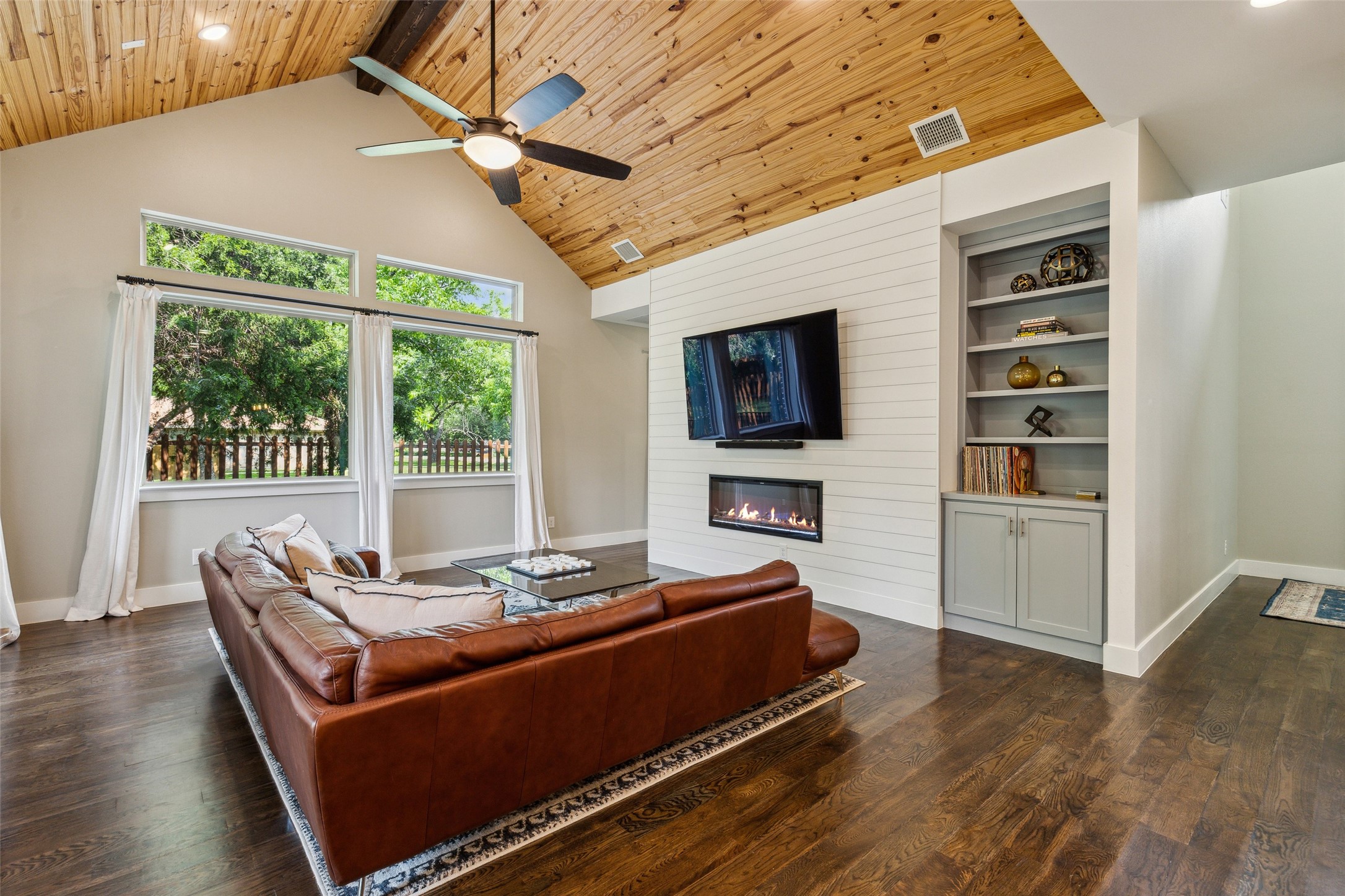 3308 Cottonwood Drive