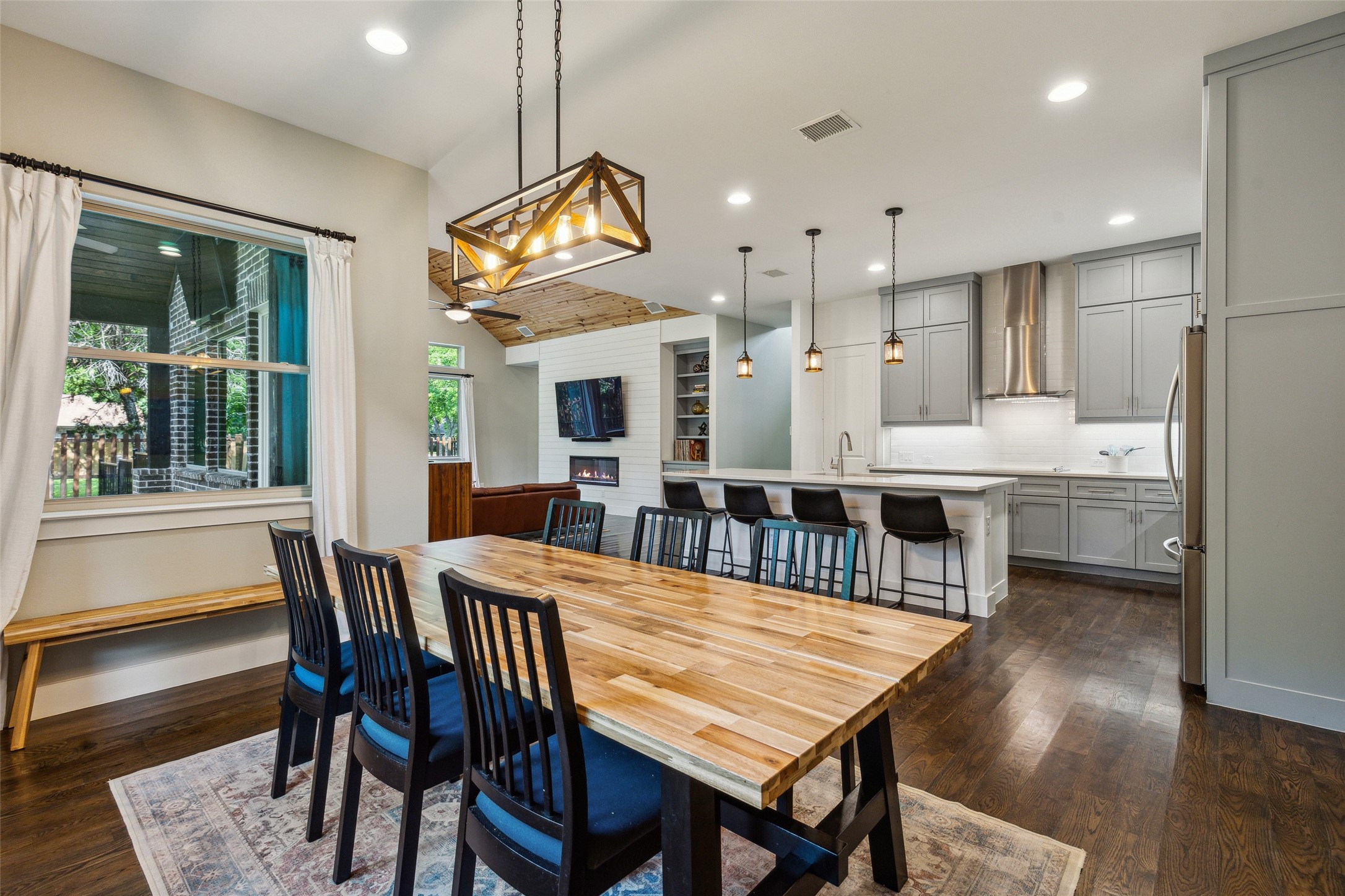 3308 Cottonwood Drive