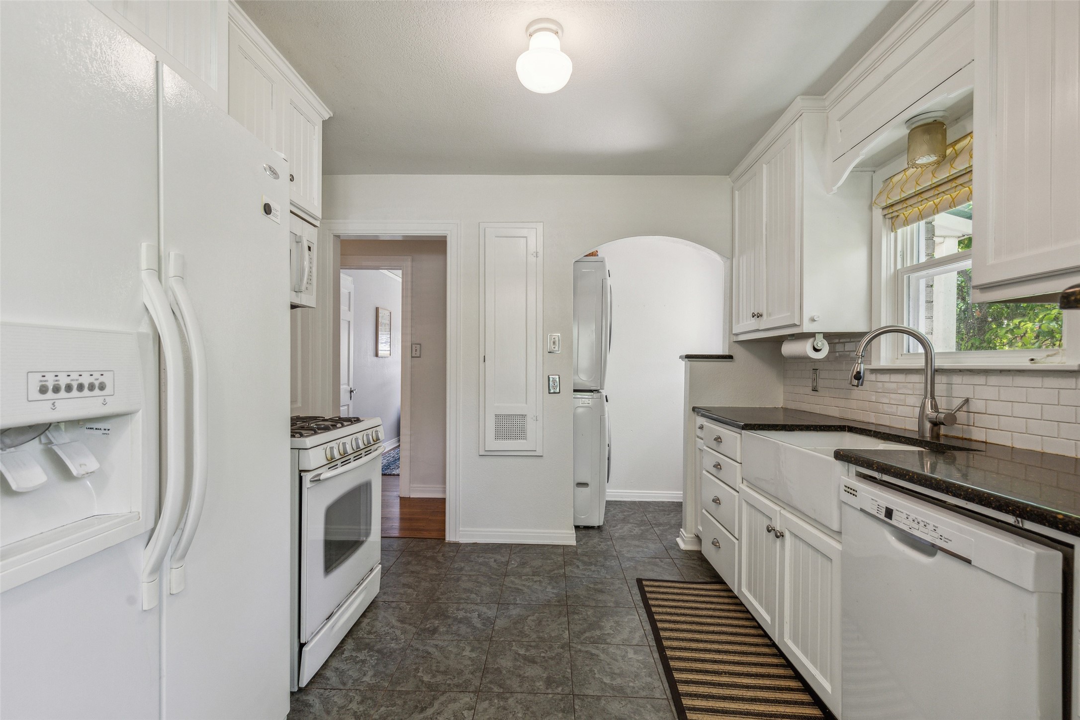 2234 Lawndale Drive