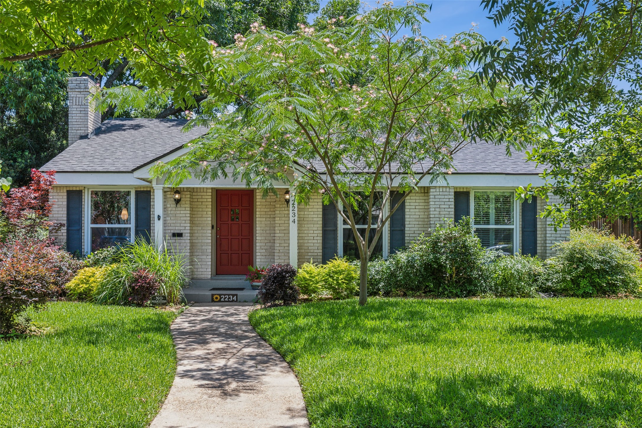 2234 Lawndale Drive
