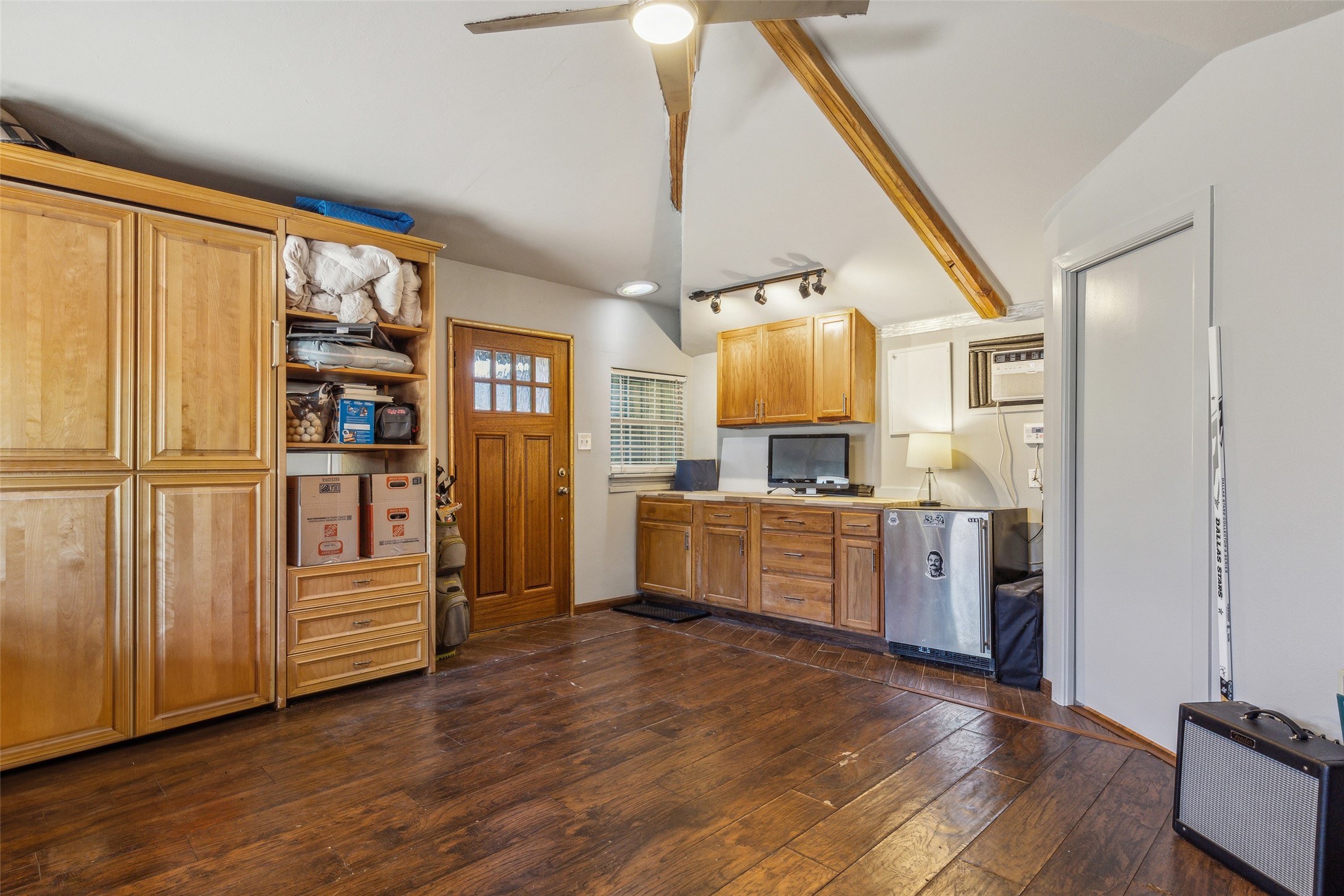 2234 Lawndale Drive