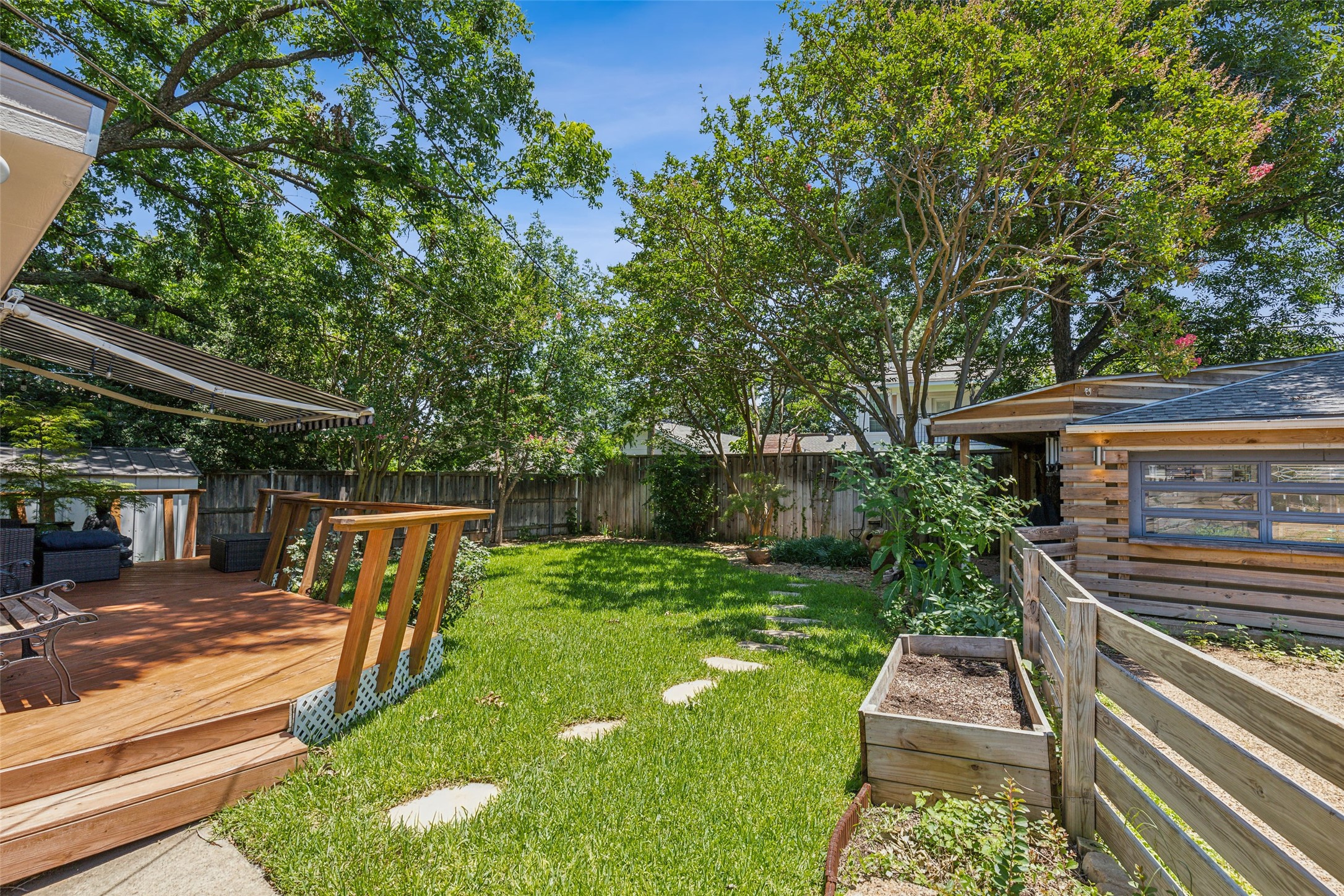 2234 Lawndale Drive