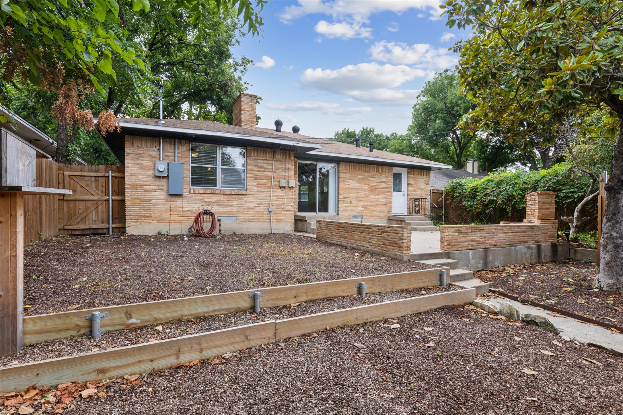 2731 Alco Avenue