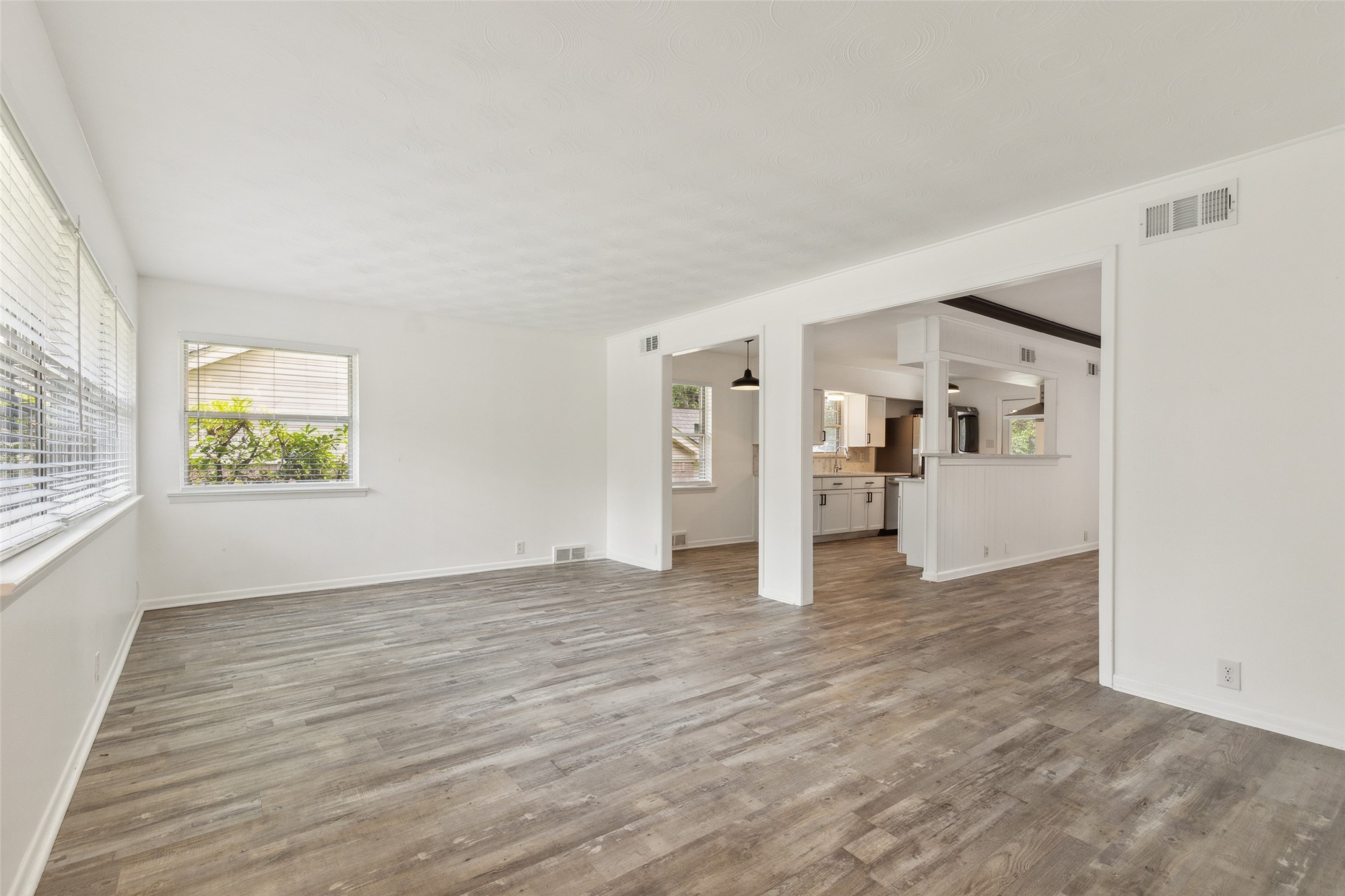 2731 Alco Avenue