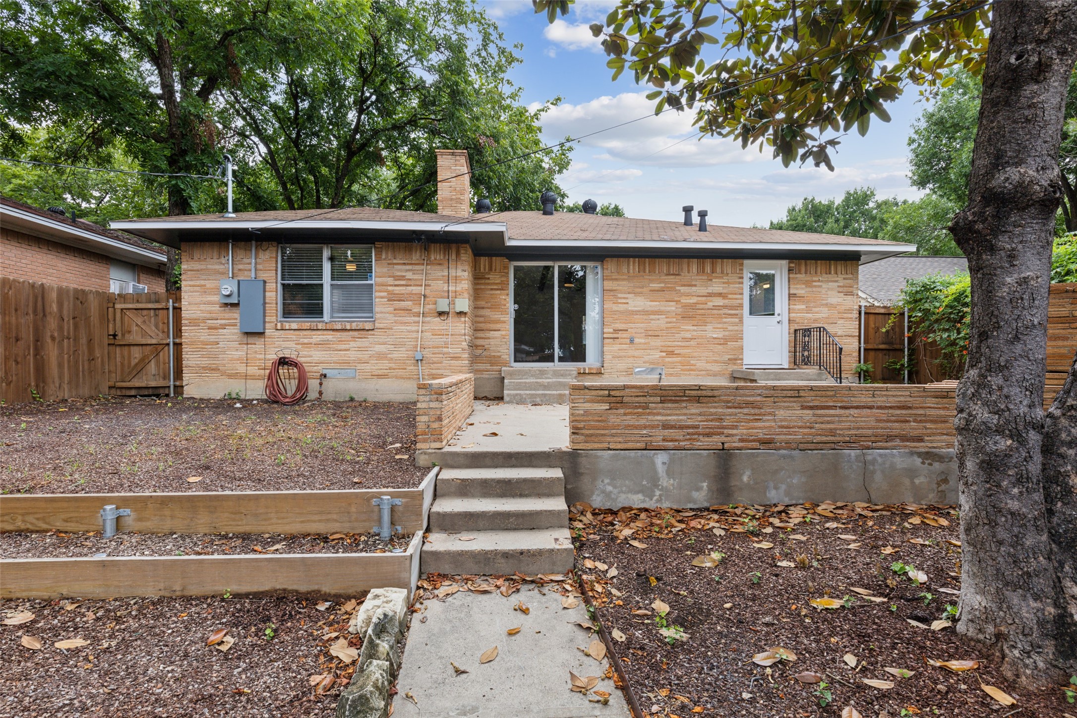 2731 Alco Avenue