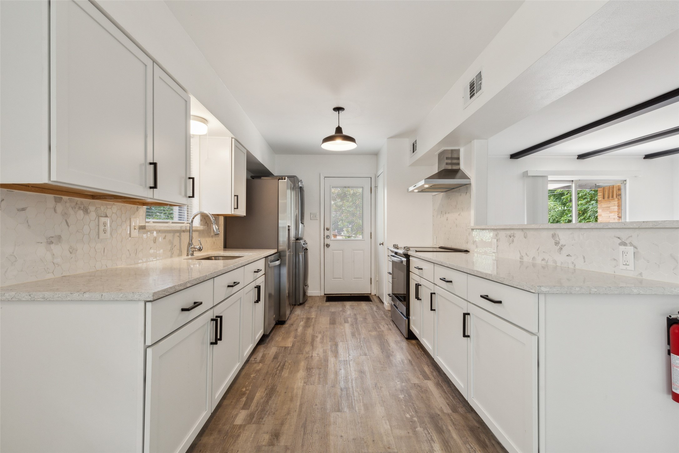 2731 Alco Avenue