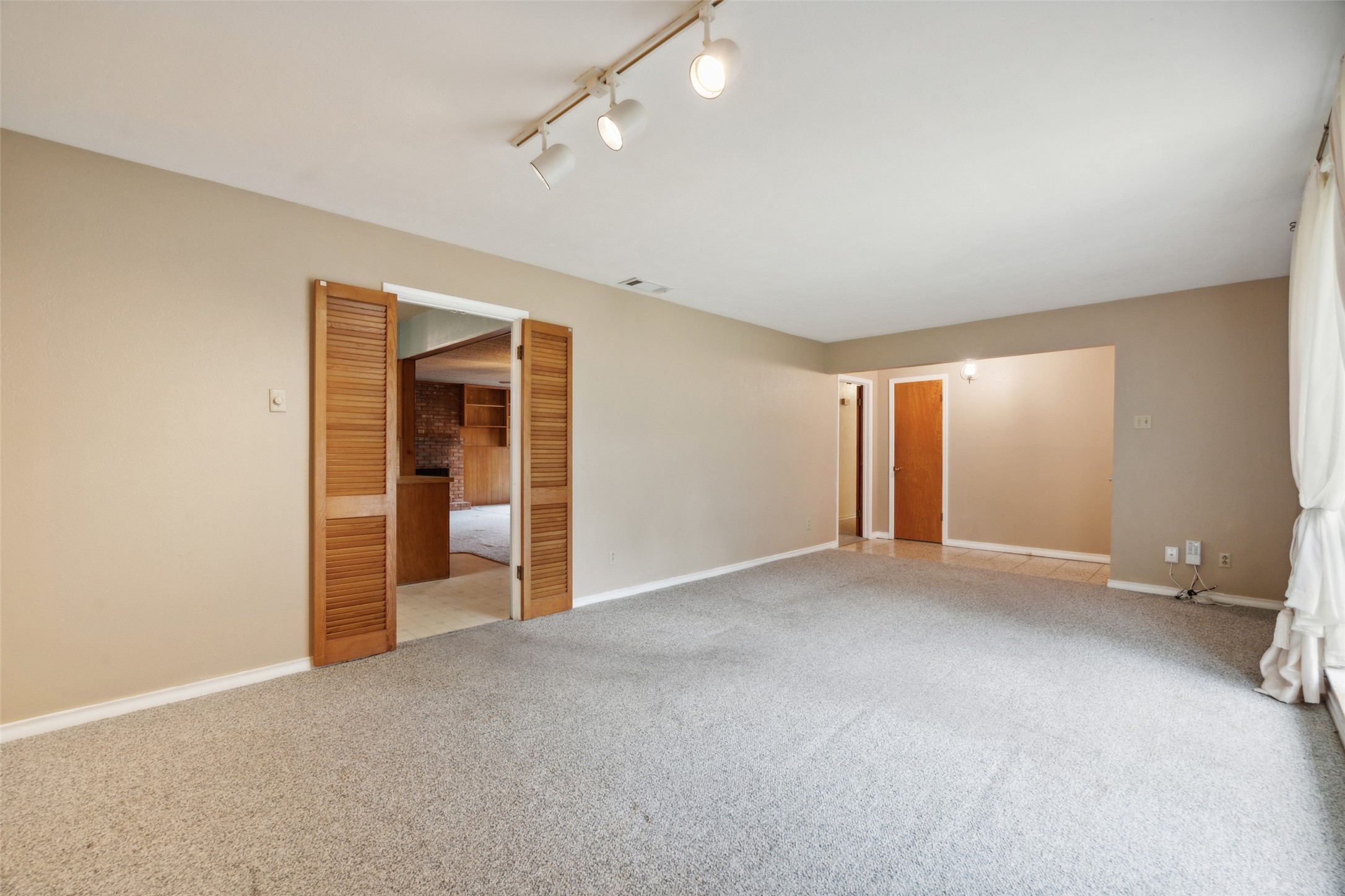 6225 N Jim Miller Road