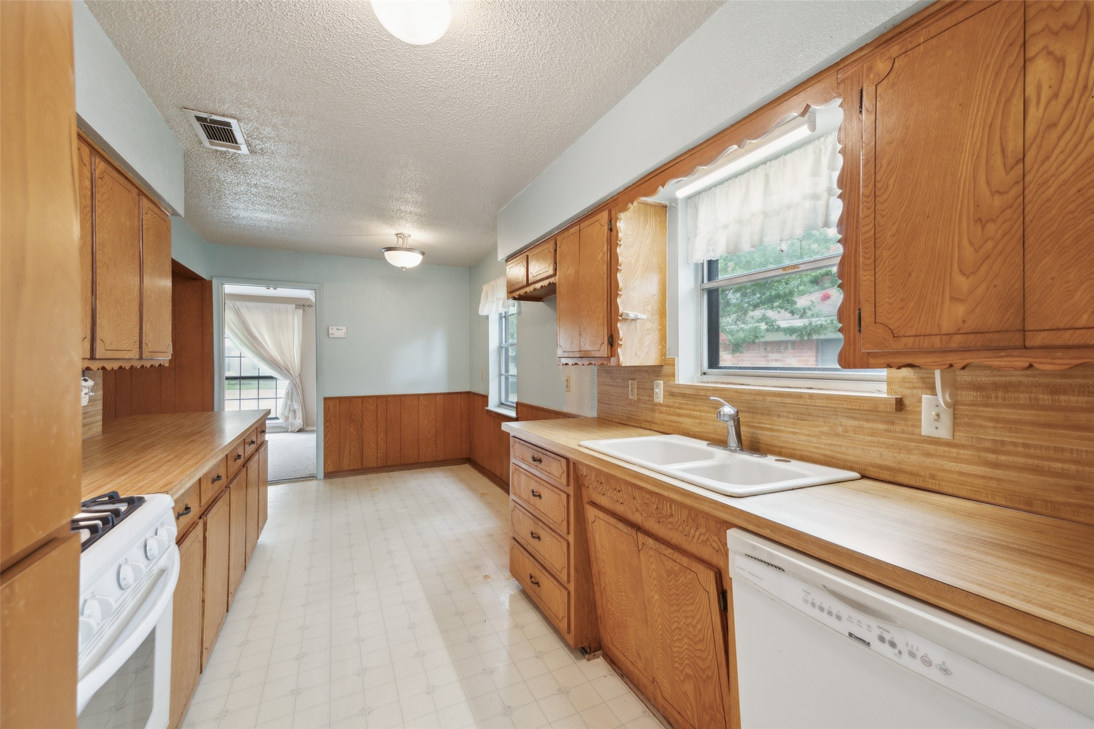 6225 N Jim Miller Road