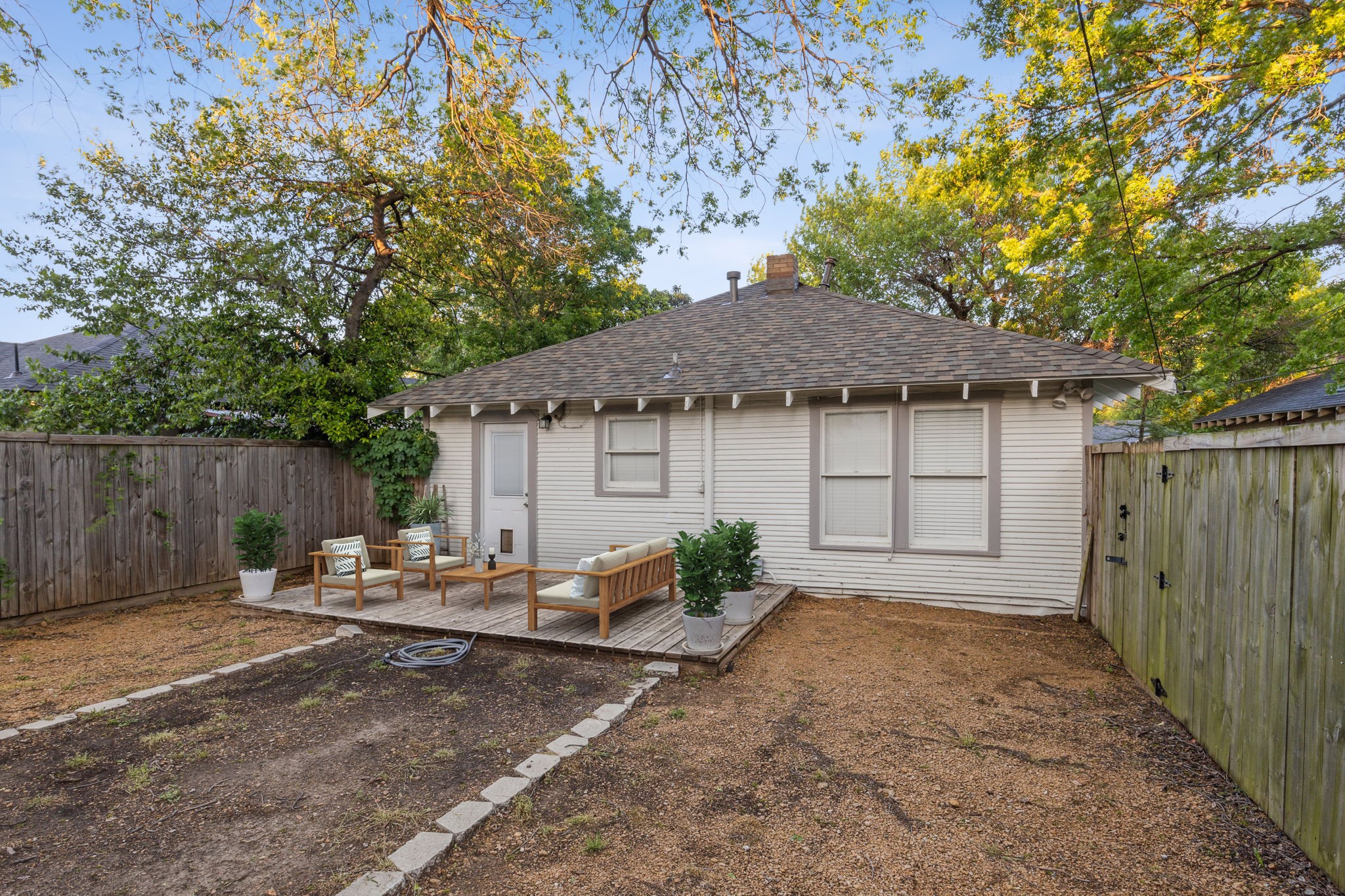 317 Hollywood Avenue