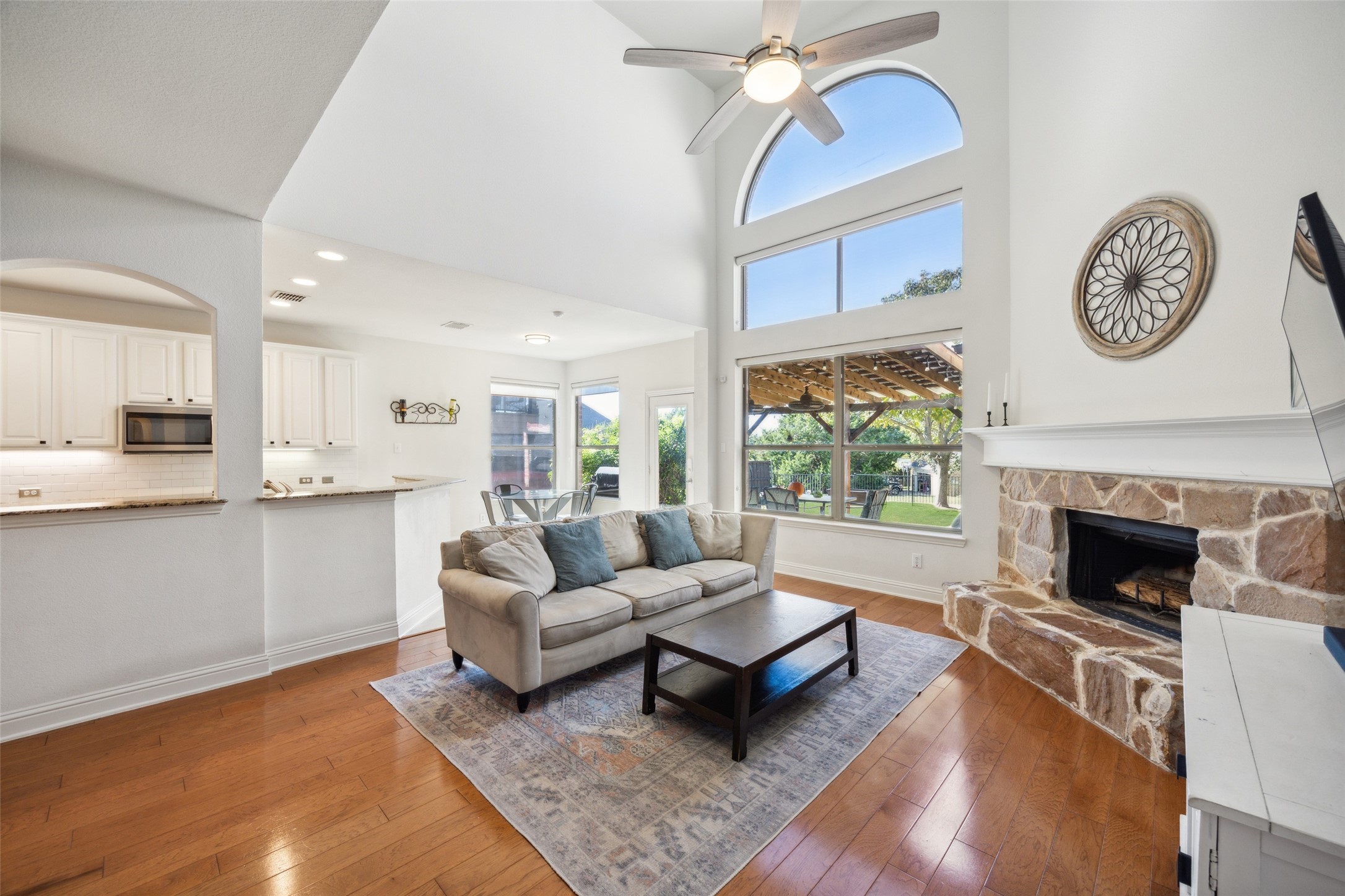 1260 Crestcove Drive