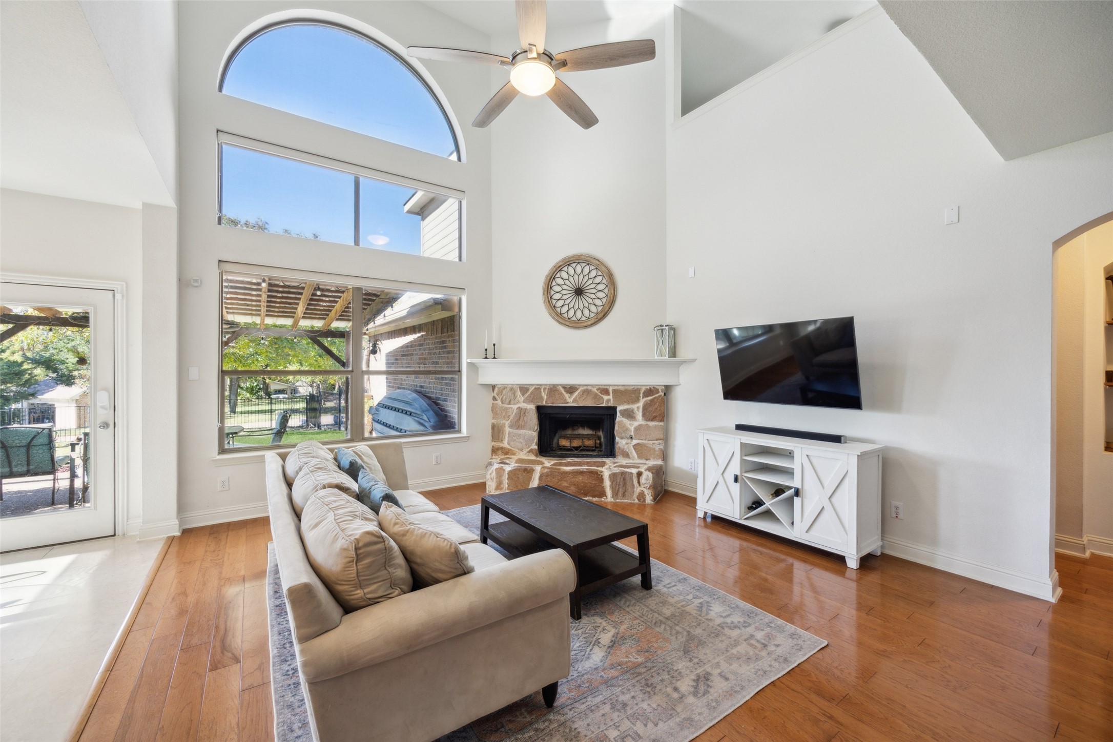 1260 Crestcove Drive
