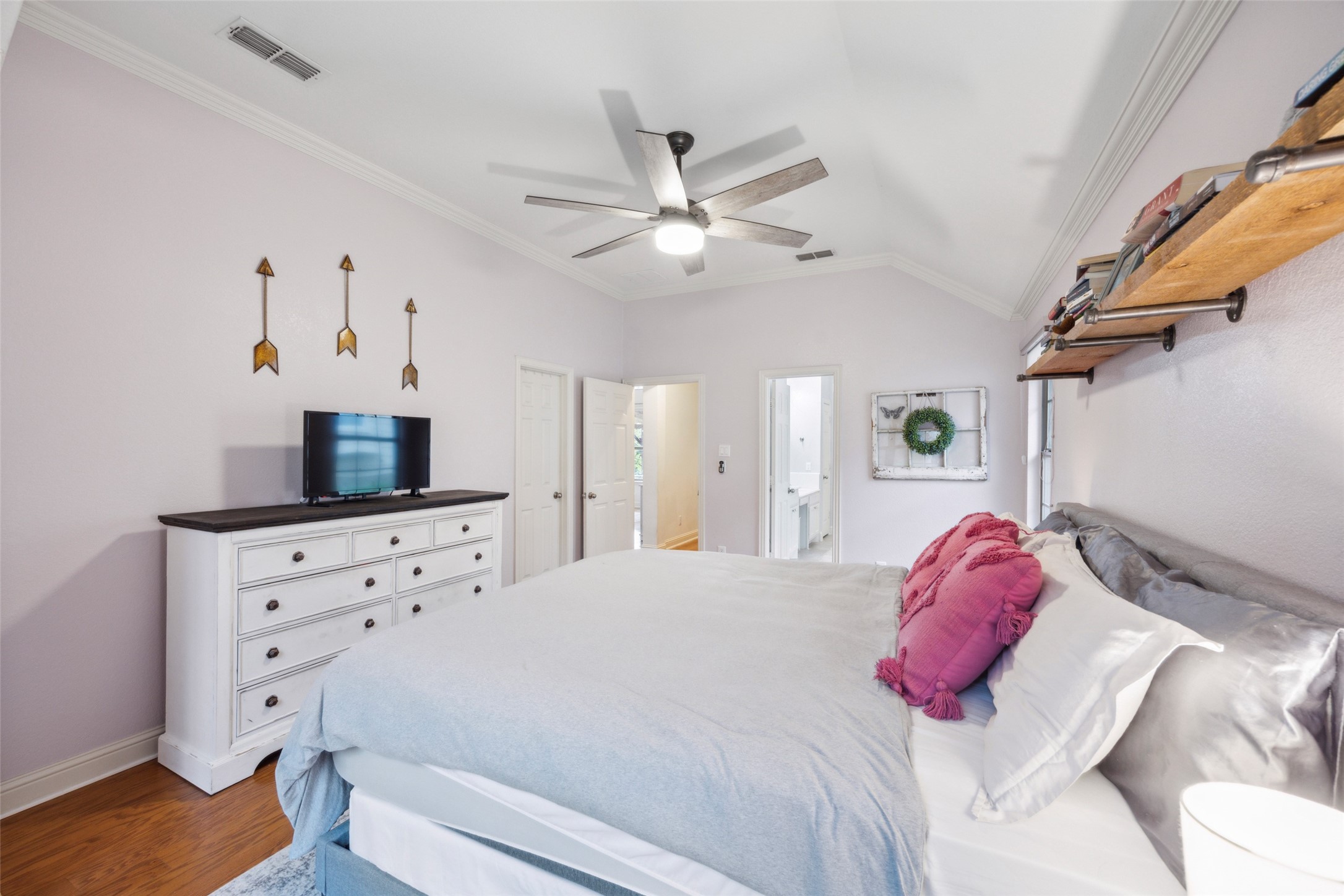 1260 Crestcove Drive