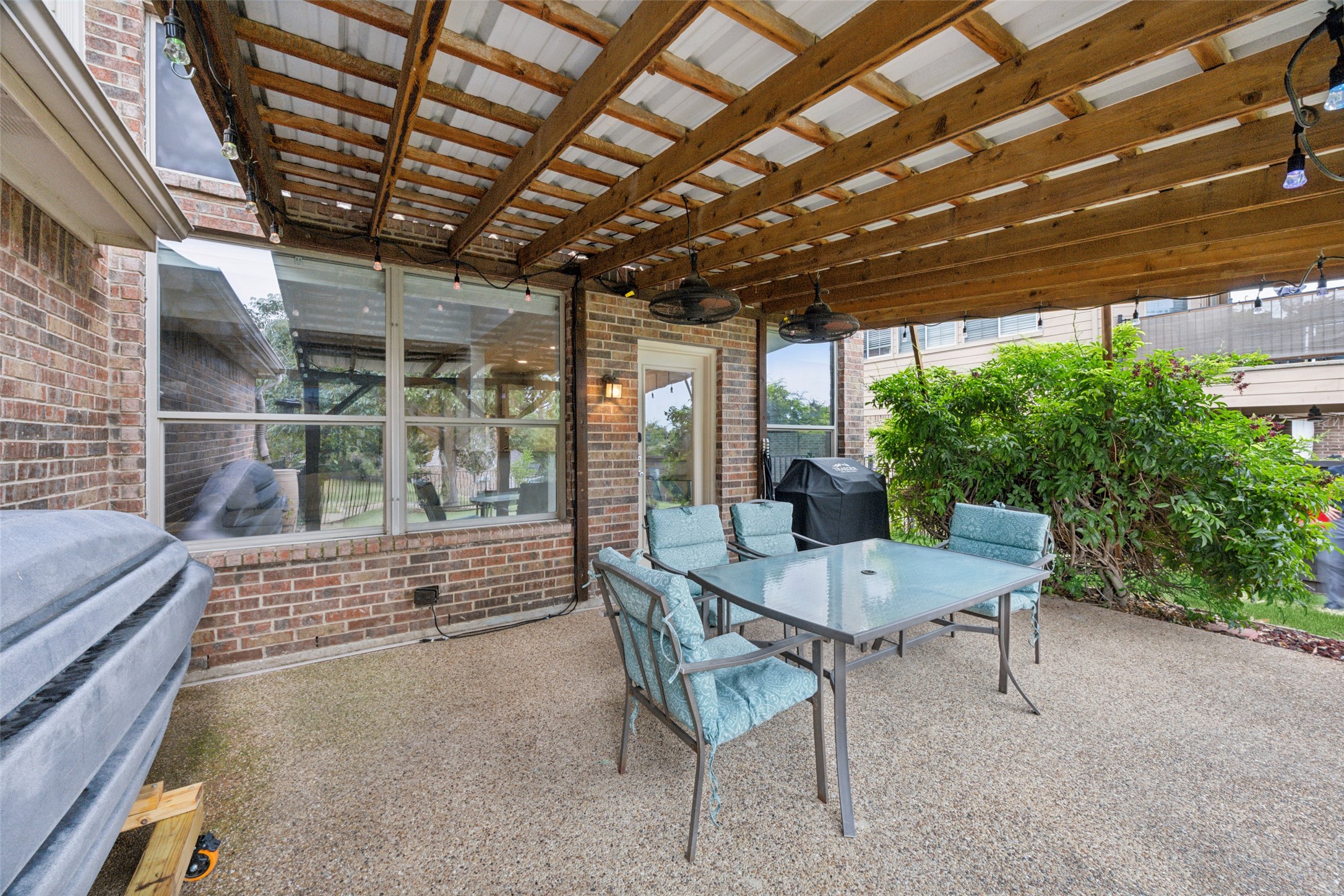 1260 Crestcove Drive