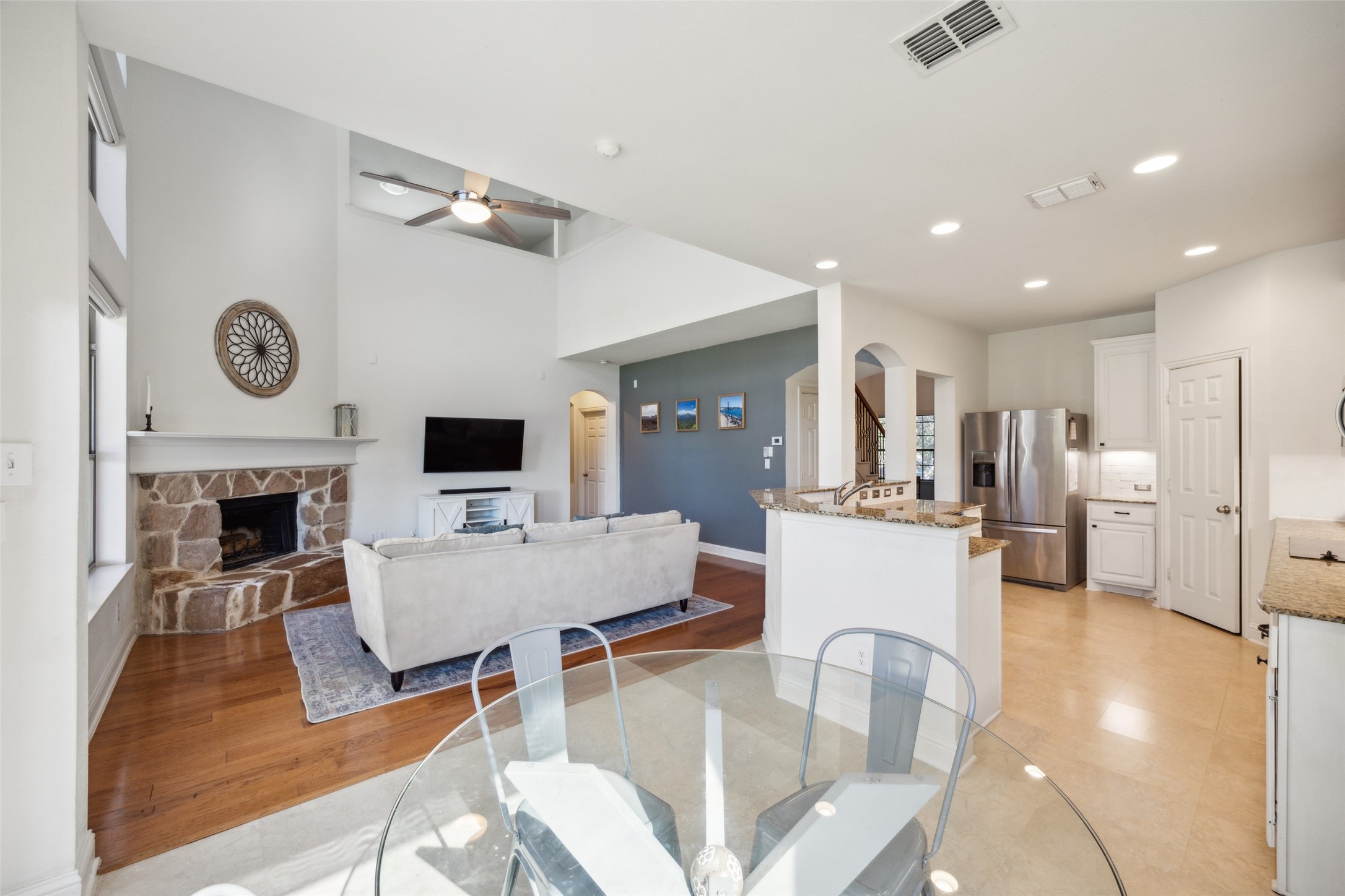 1260 Crestcove Drive