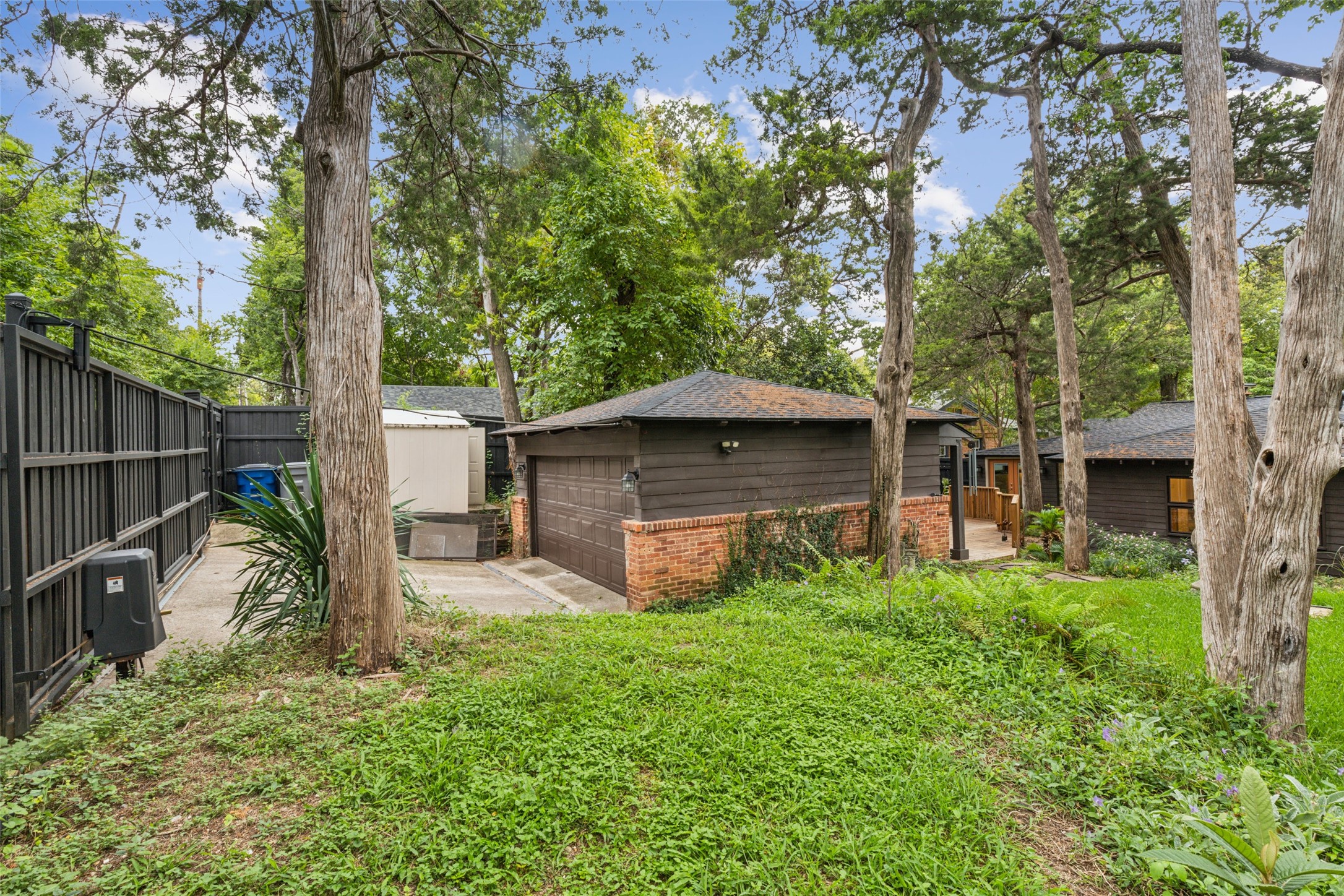 1526 Eastus Drive