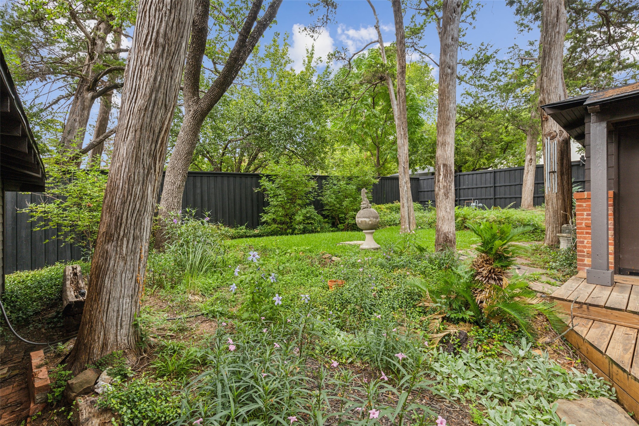 1526 Eastus Drive