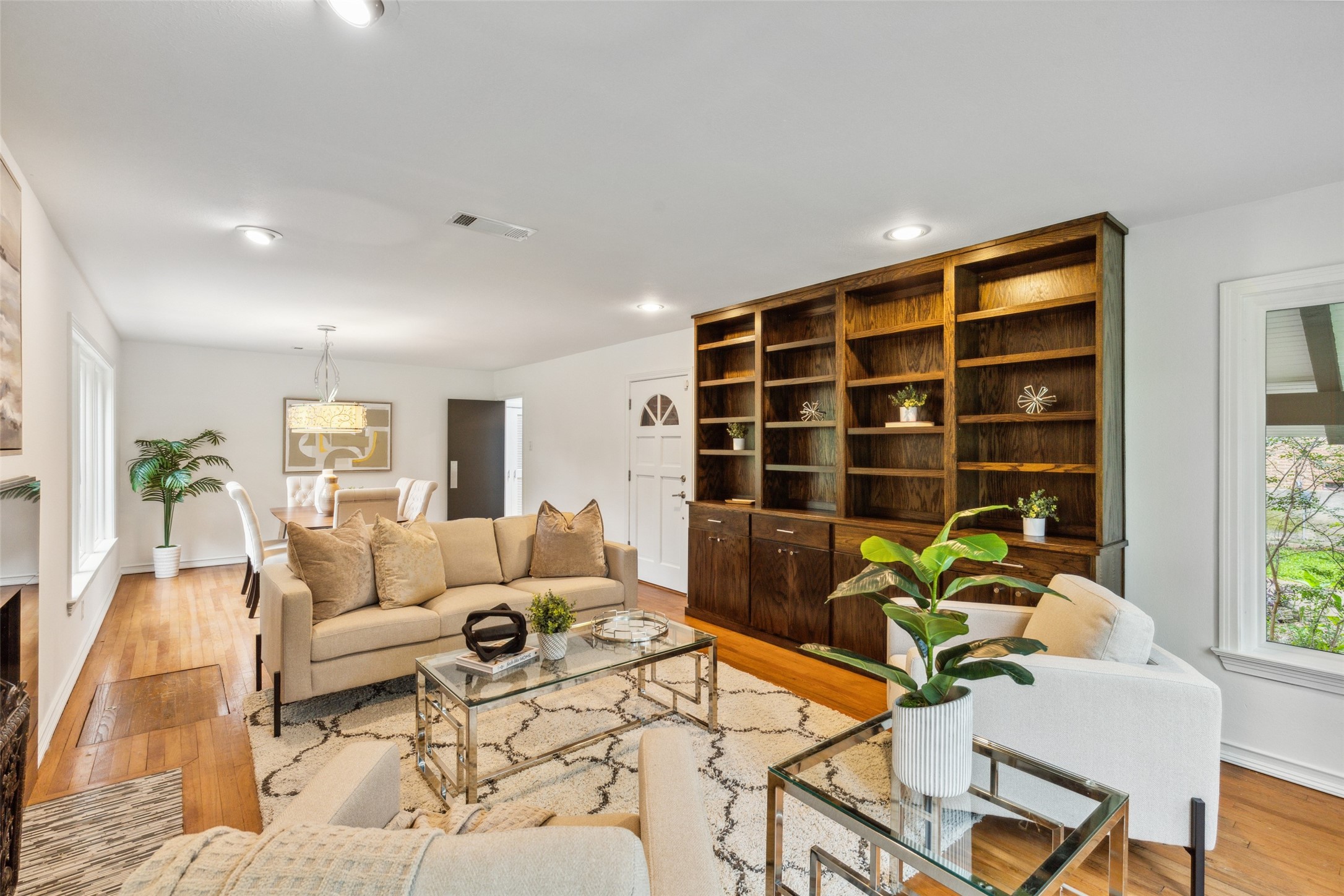 1526 Eastus Drive