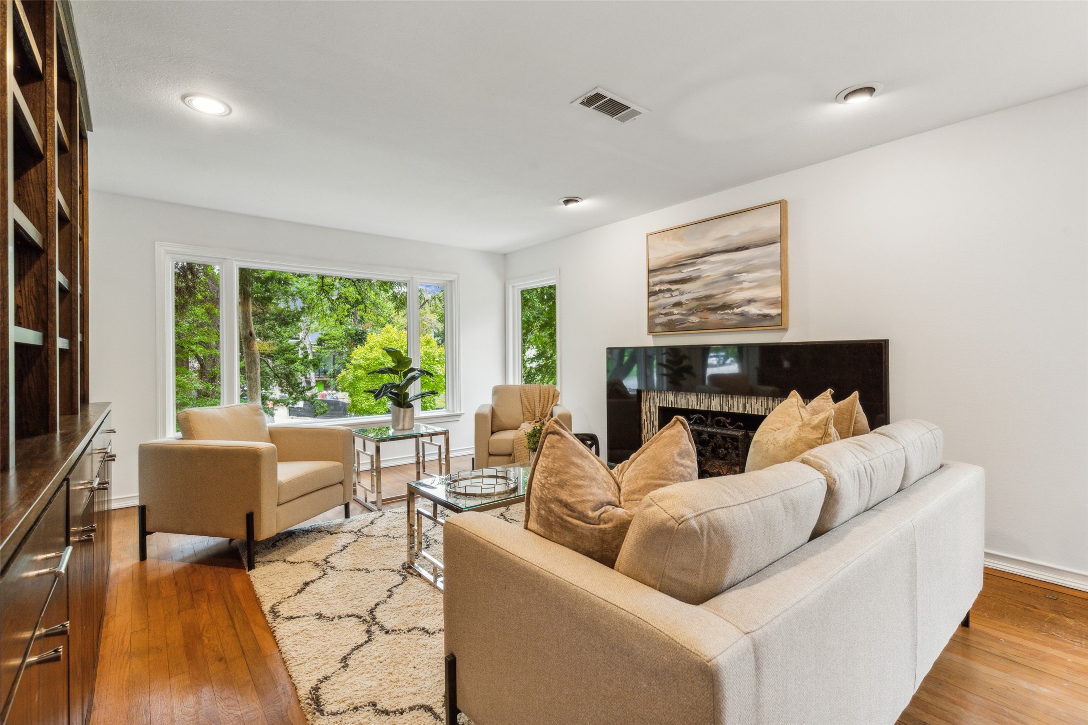 1526 Eastus Drive