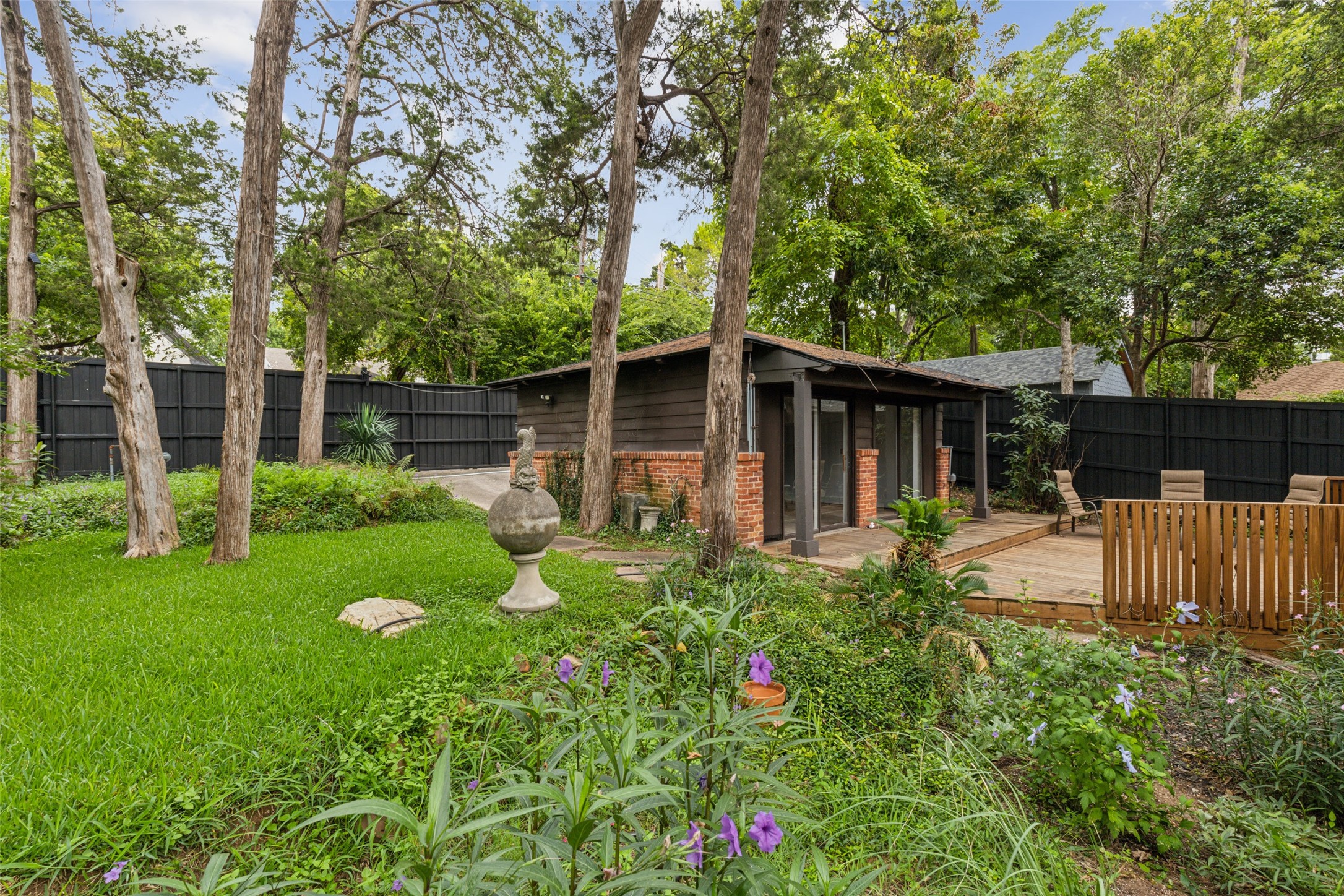 1526 Eastus Drive