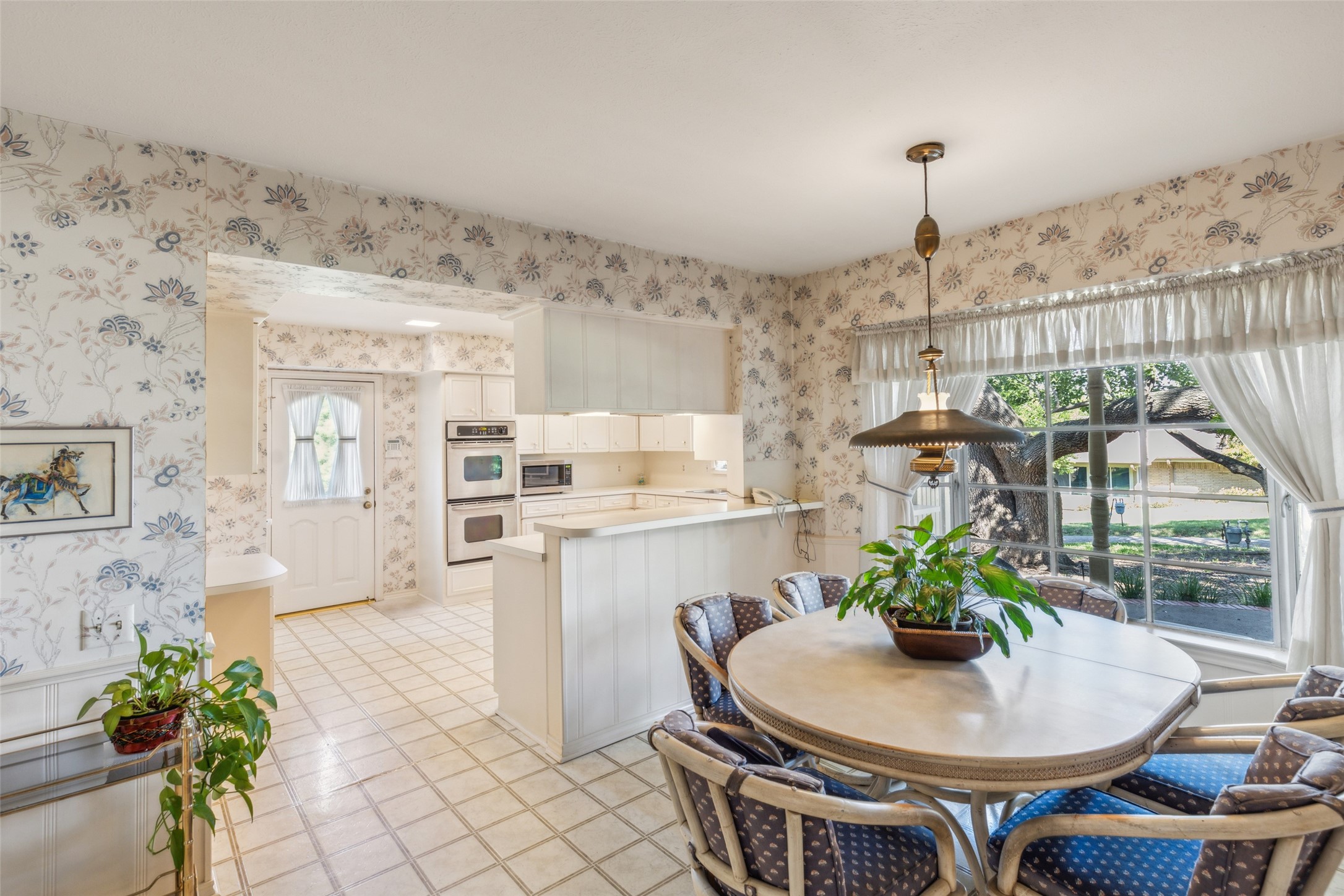 1922 Timbergrove Circle