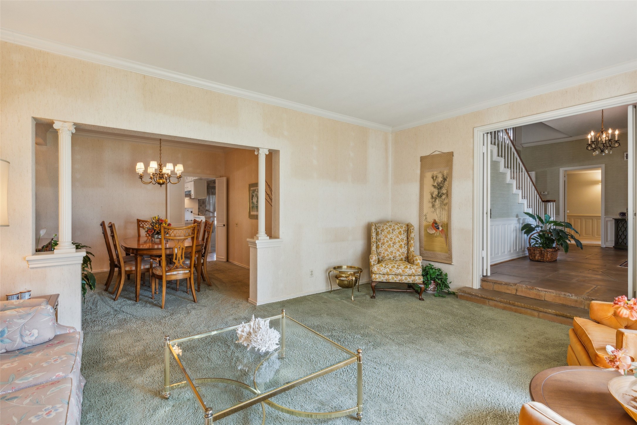 1922 Timbergrove Circle
