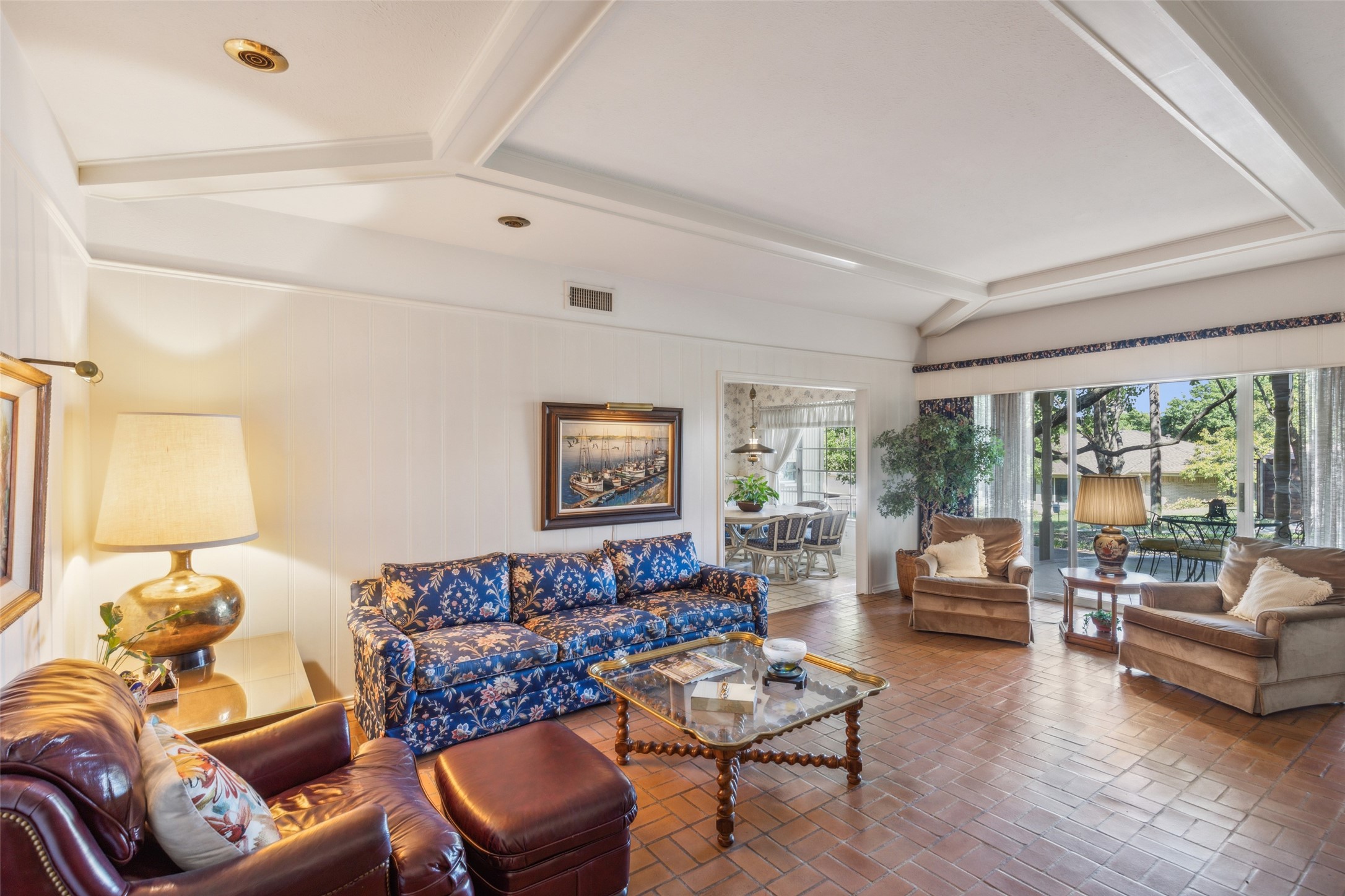 1922 Timbergrove Circle