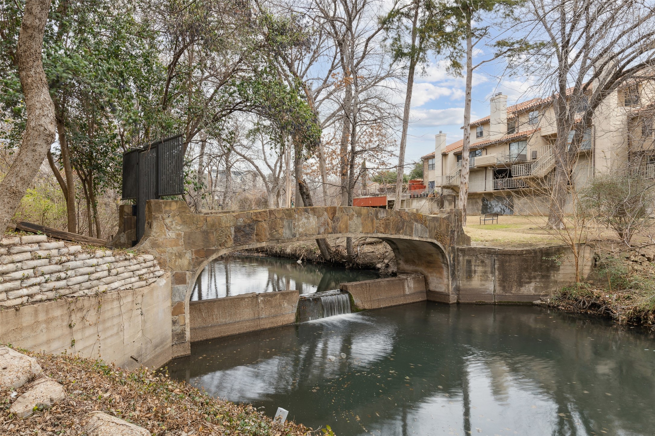 4837 Cedar Springs Road 308