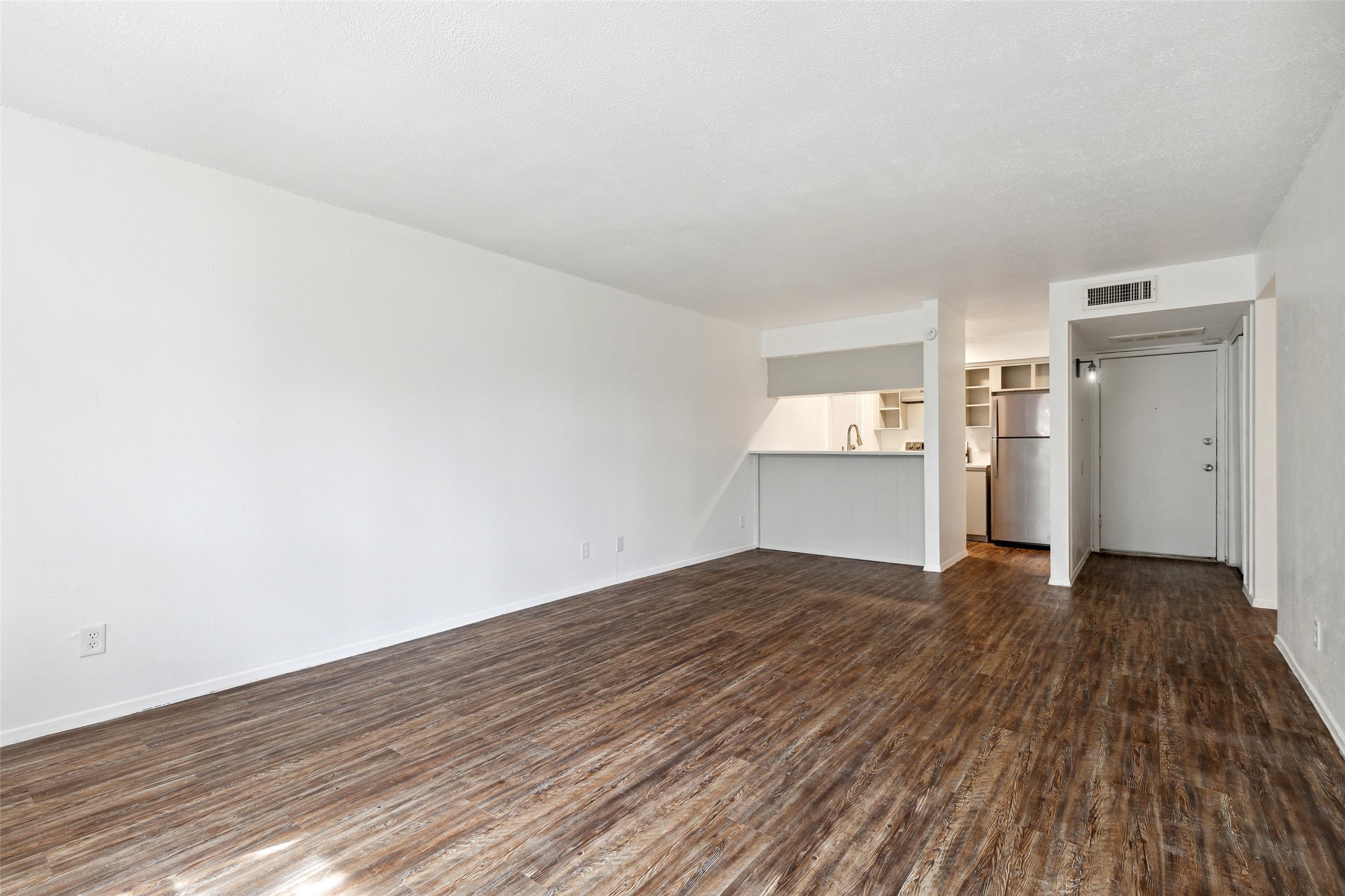 4837 Cedar Springs Road 308