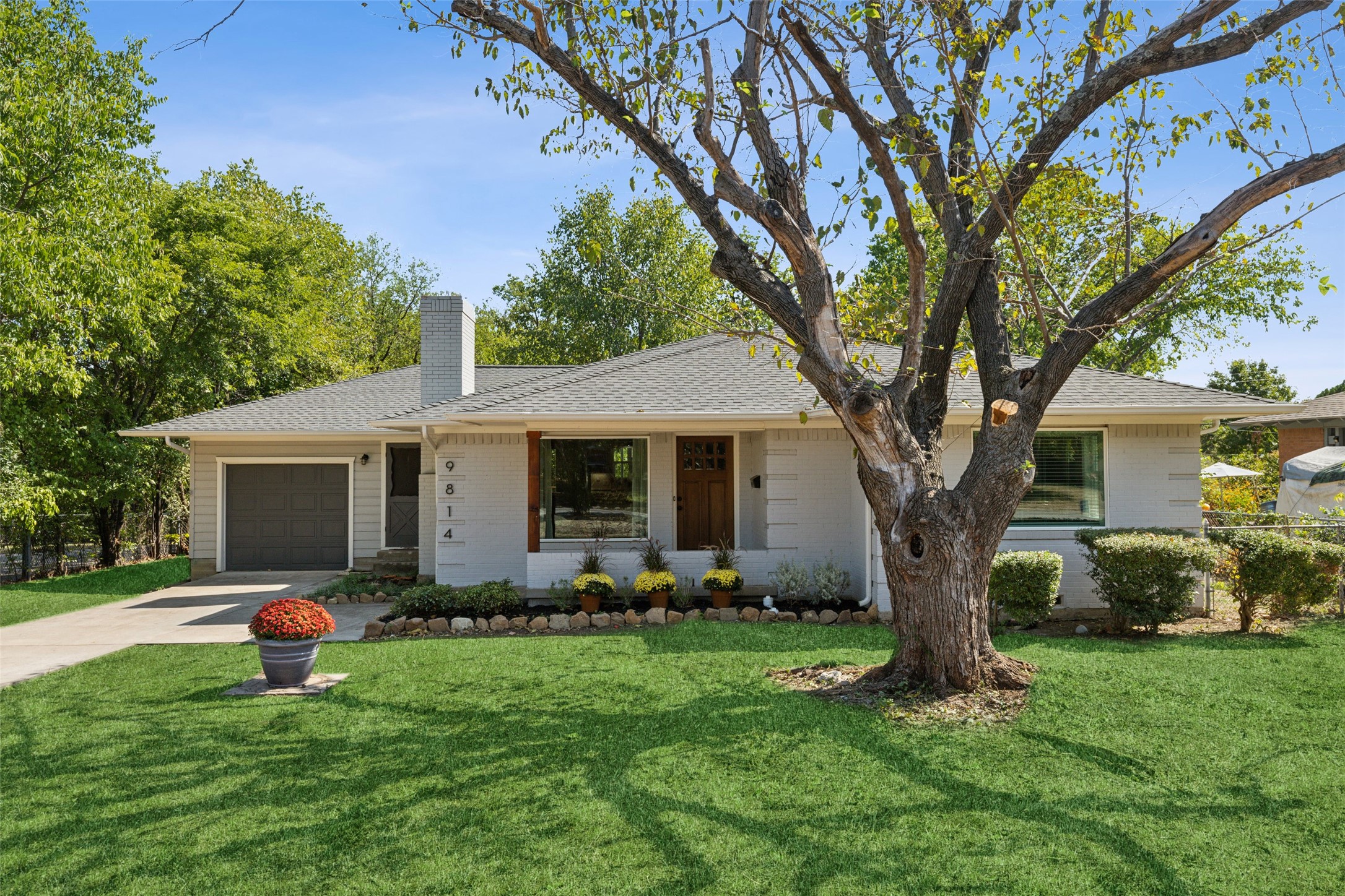 9814 Cloister Drive