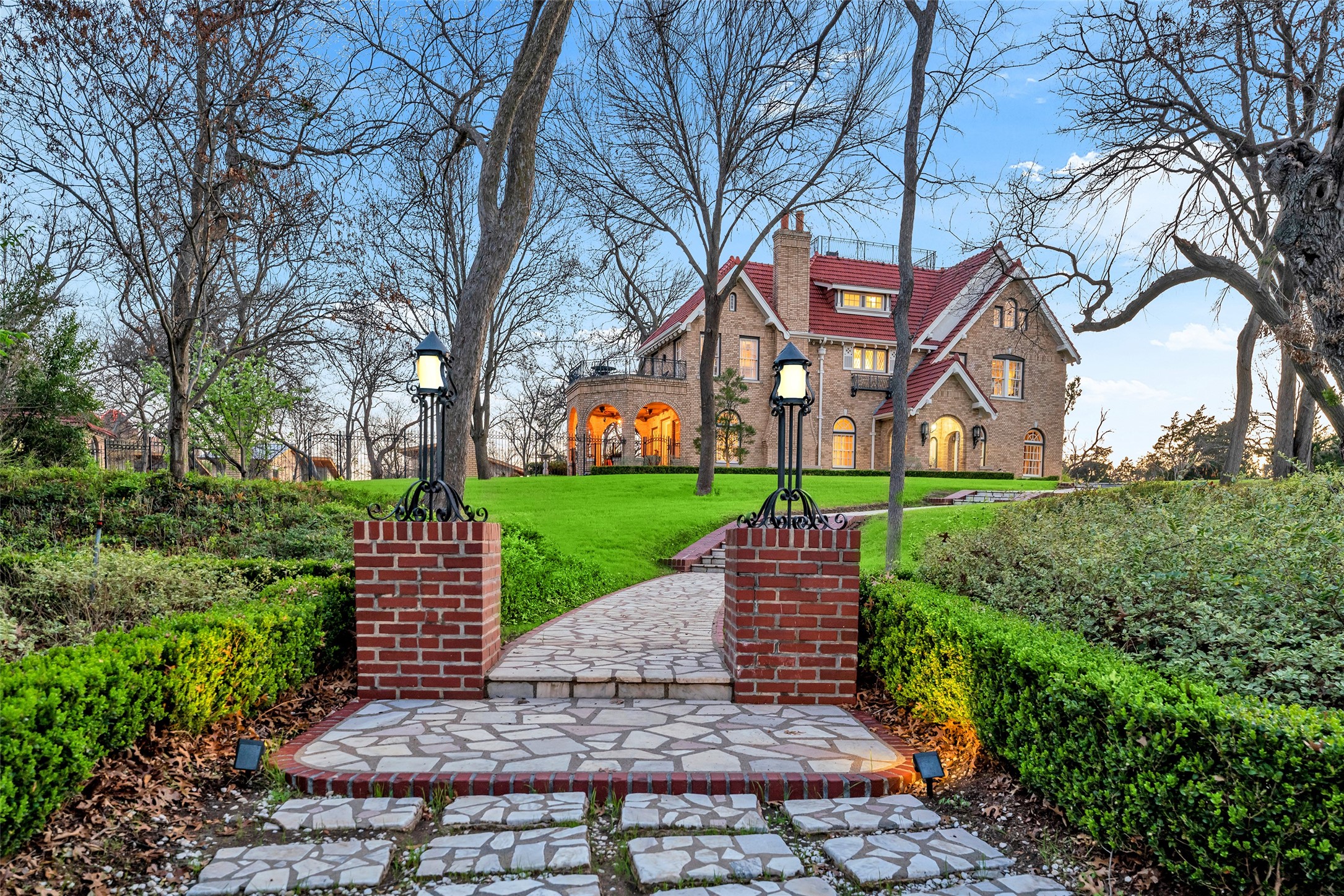 1707 Rio Vista Drive