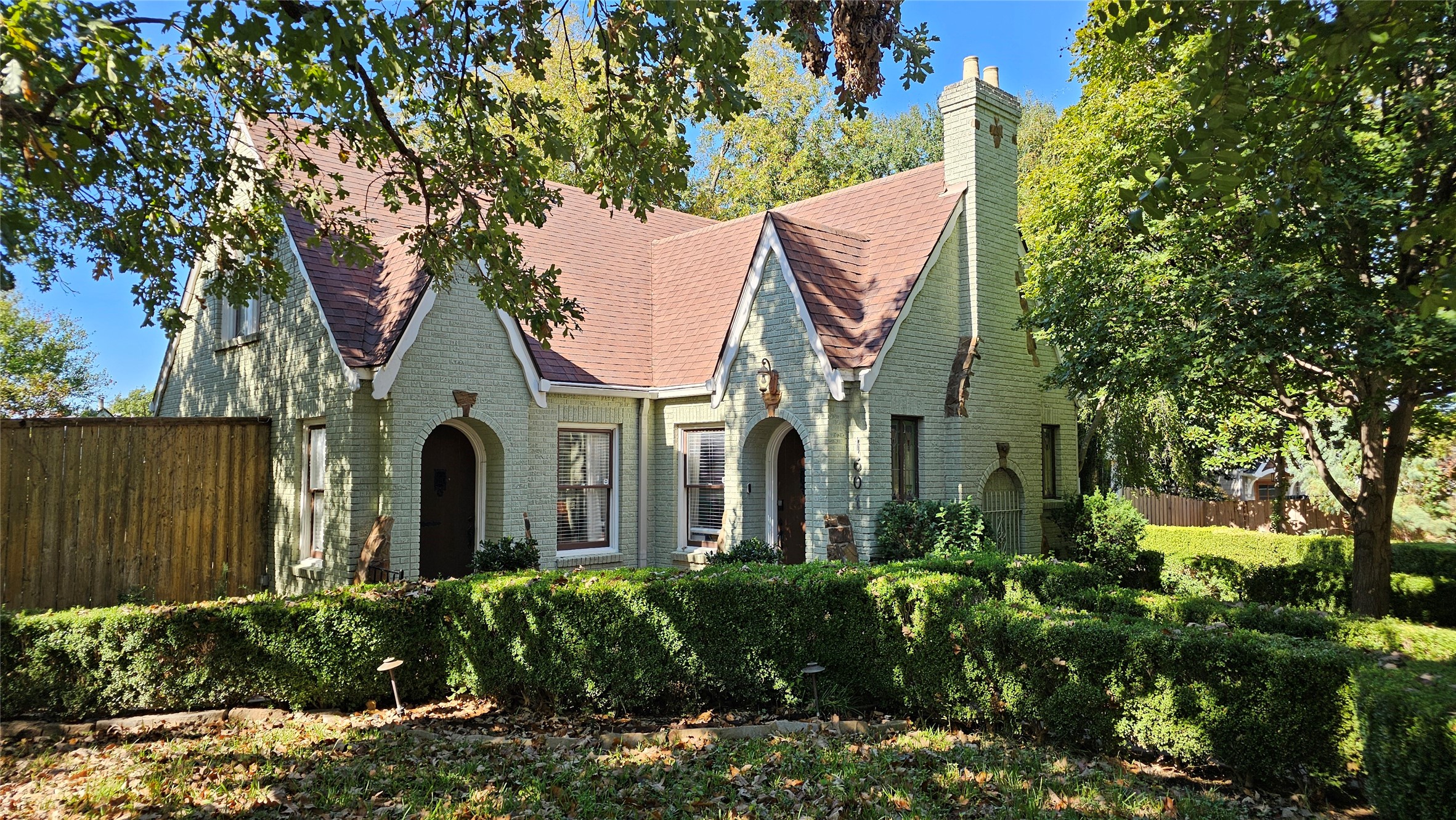 1601 Kings Highway