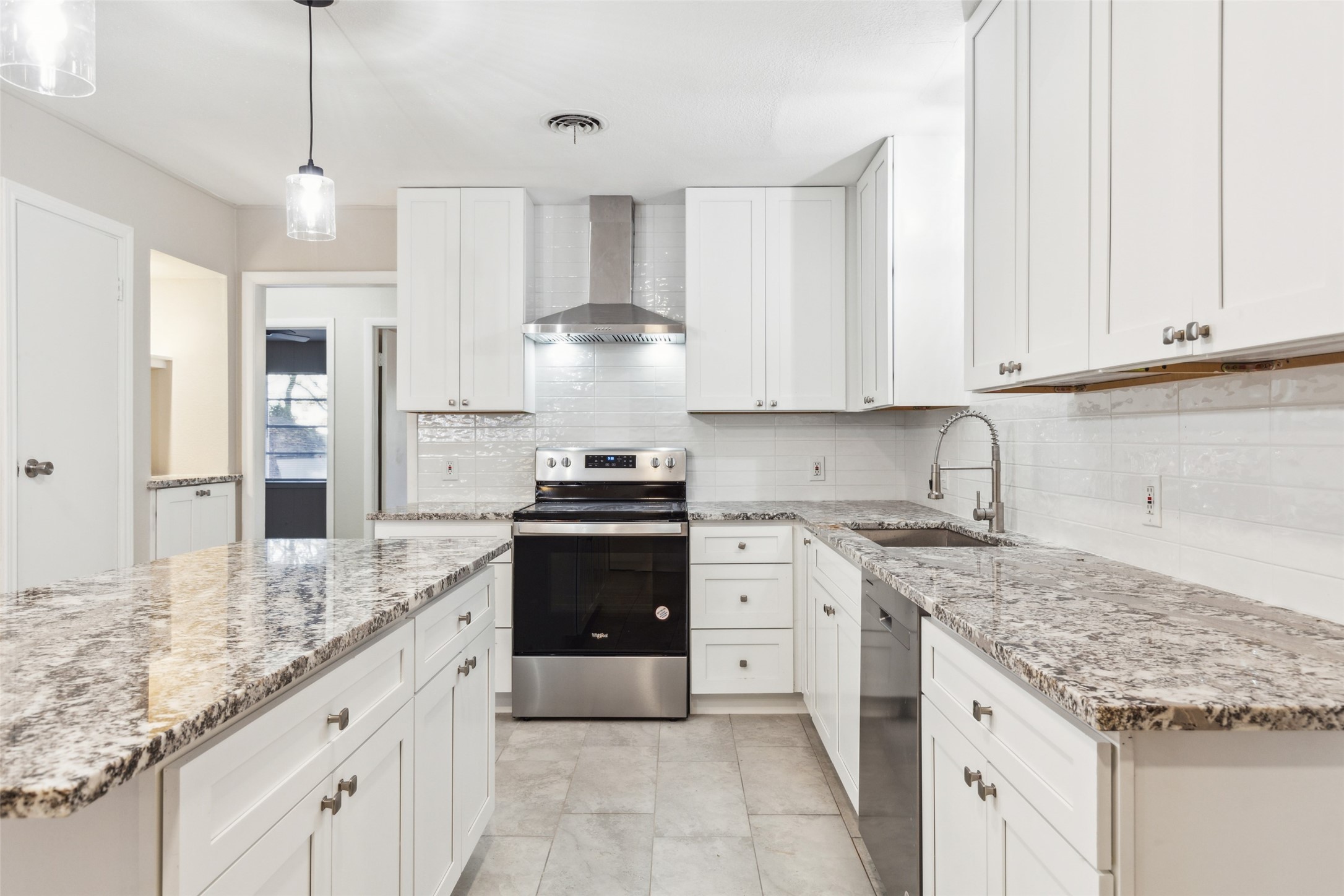 1241 Crestview Drive