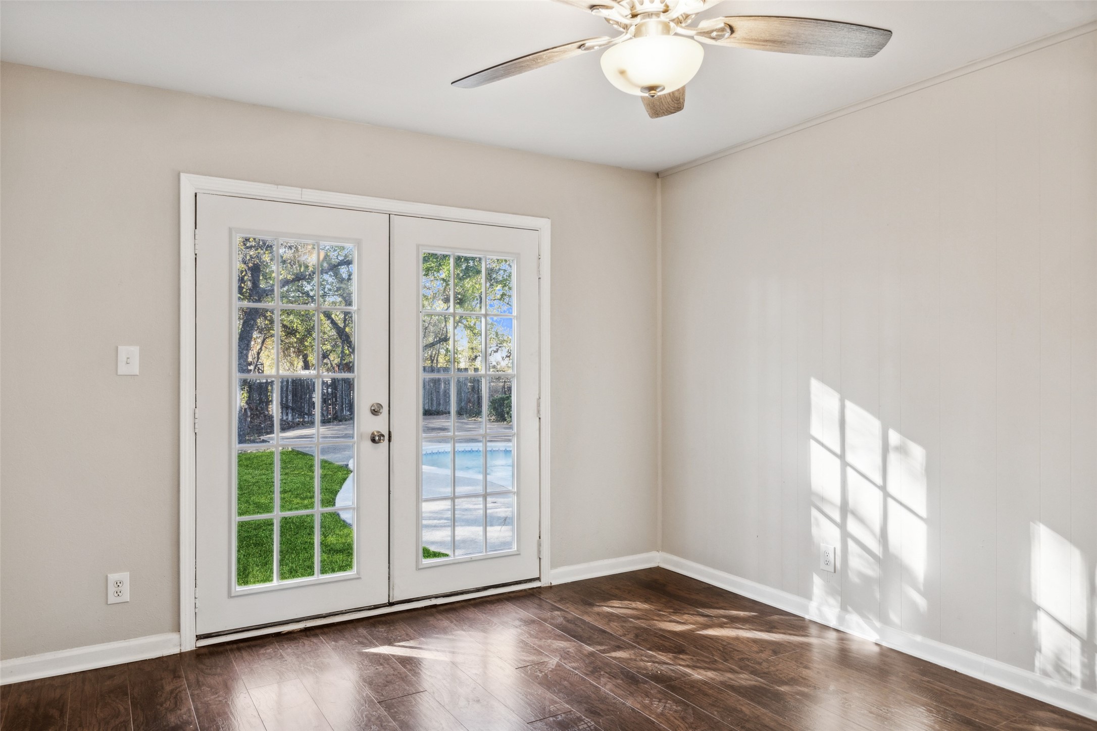 1241 Crestview Drive