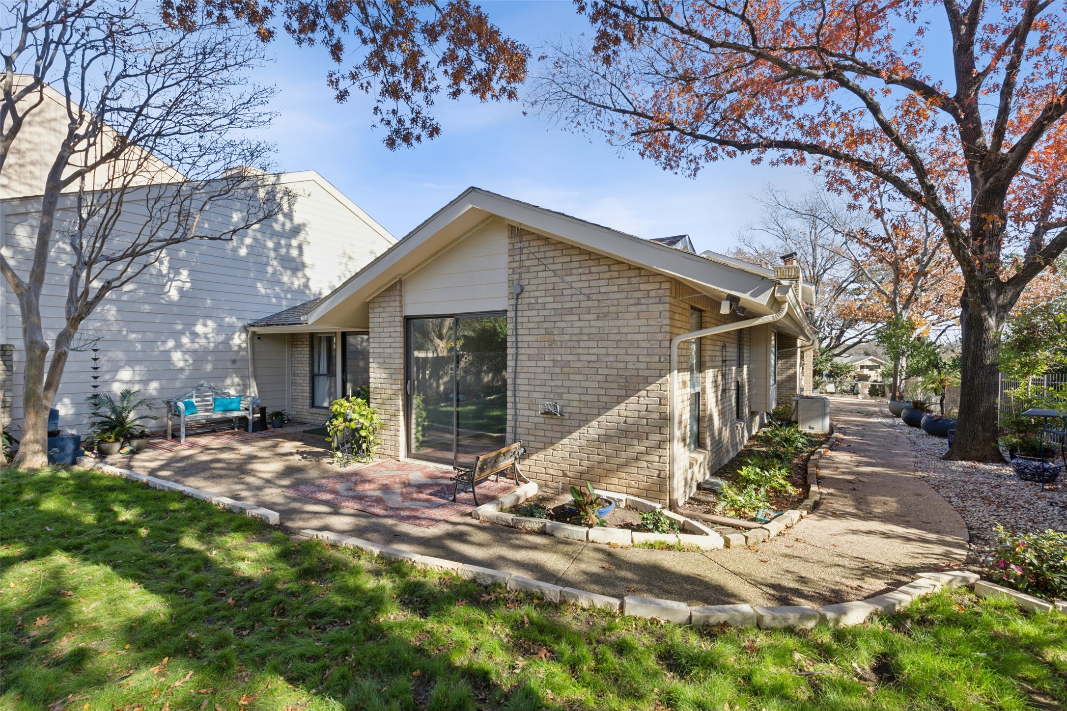 1207 Middlebrook Place