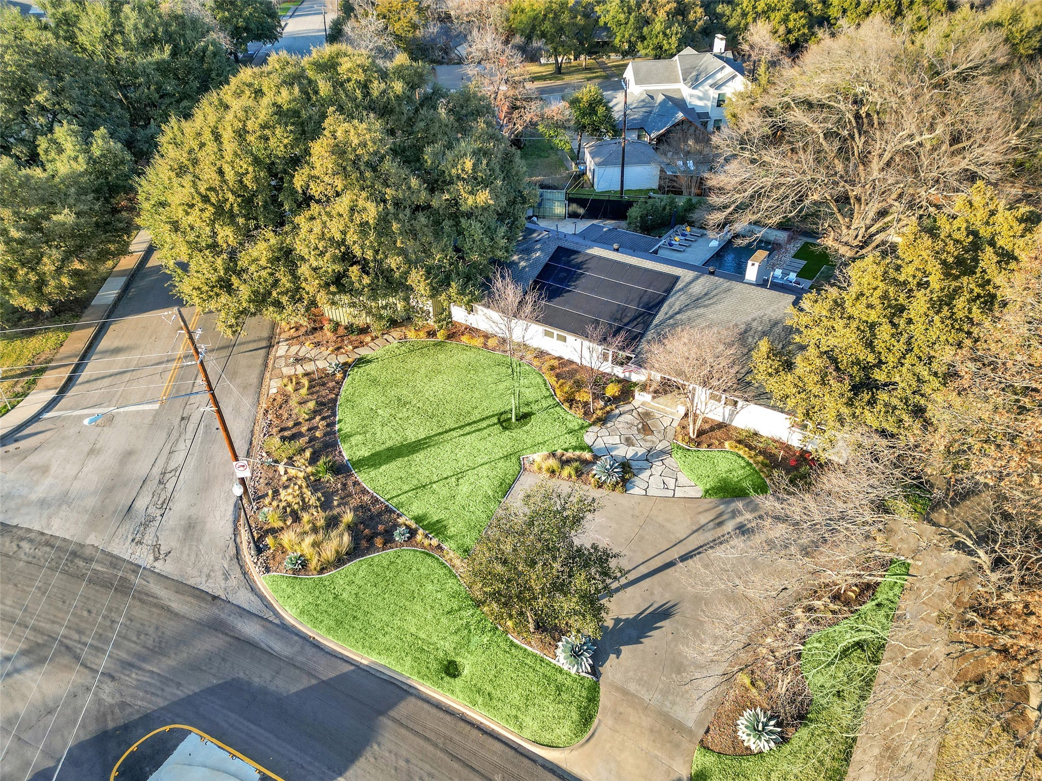 935 W Colorado Boulevard